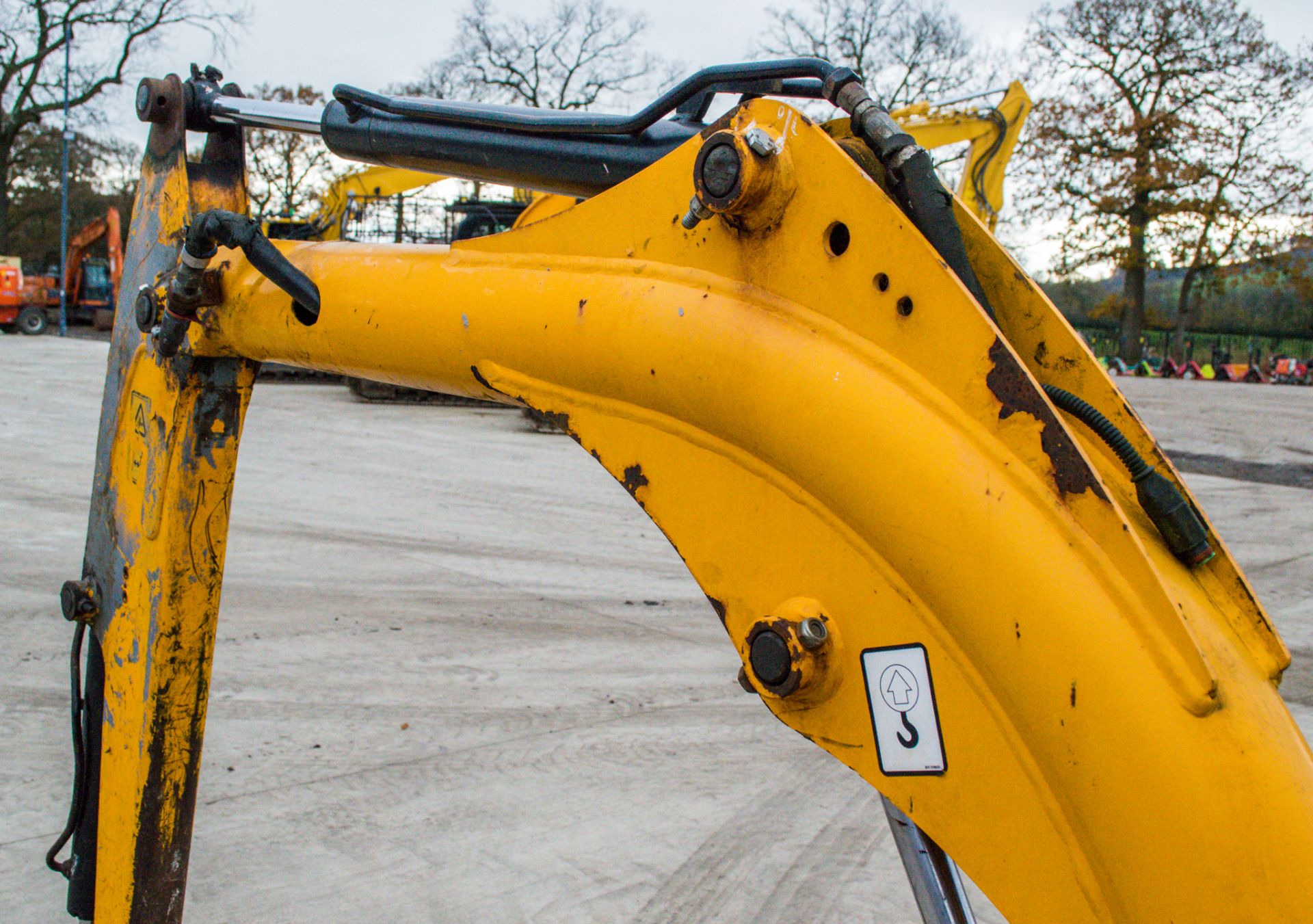 JCB 801.8 CTS 1.8 tonne rubber tracked mini excavator Year: 2011 S/N: 2051643 Recorded hours: 2505 - Image 12 of 23