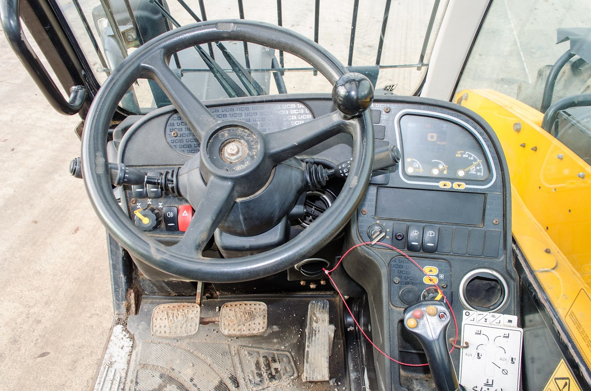 JCB 535-95 9.5 metre telescopic handler Year: 2013 S/N: 2176978 Recorded Hours: 4641 c/w joystick - Image 20 of 23