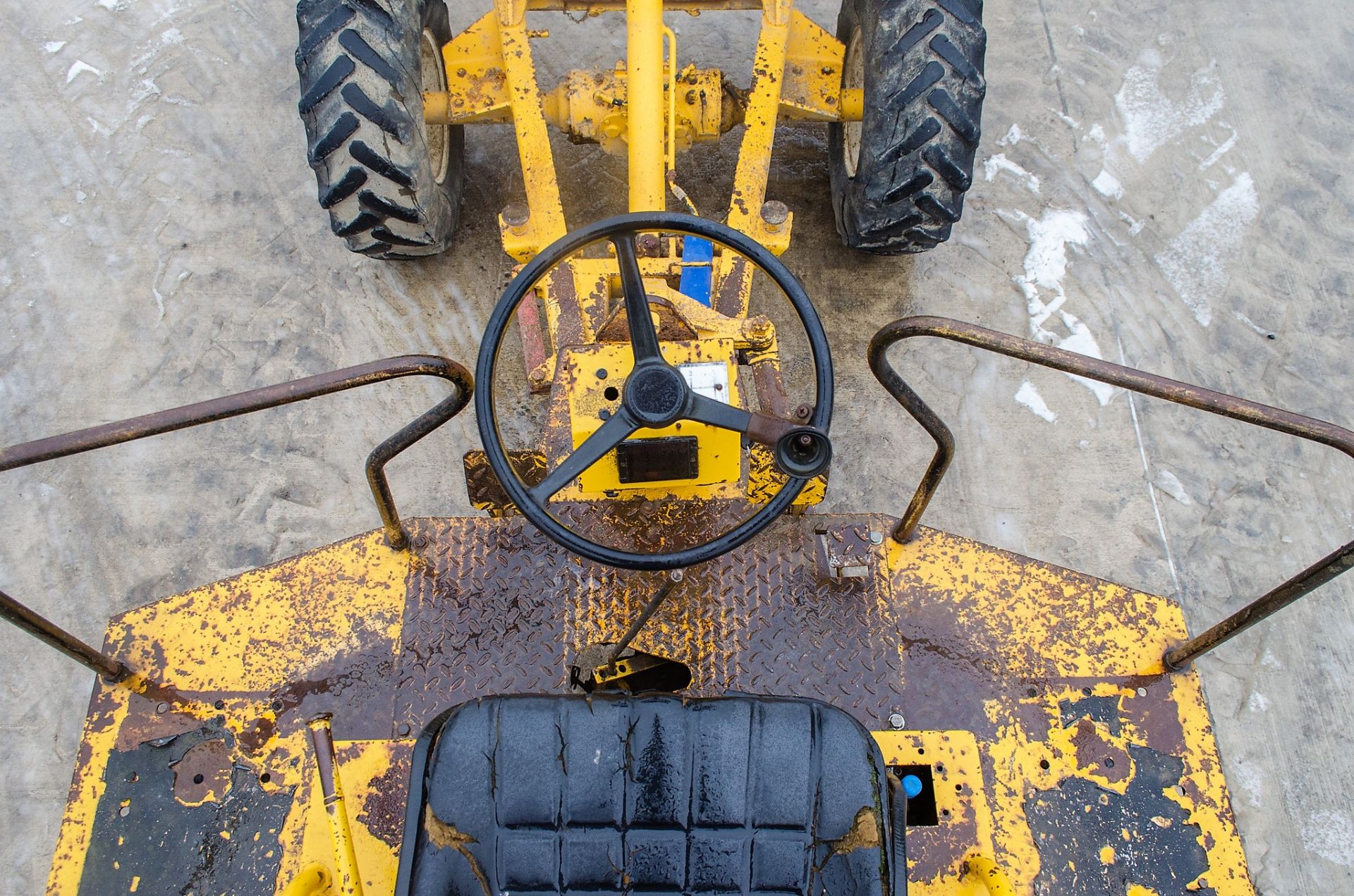 Winget 4S2500 2.5 tonne straight skip dumper Year: 1995 S/N: 25004 Recorded Hours: Not displayed ( - Image 21 of 23