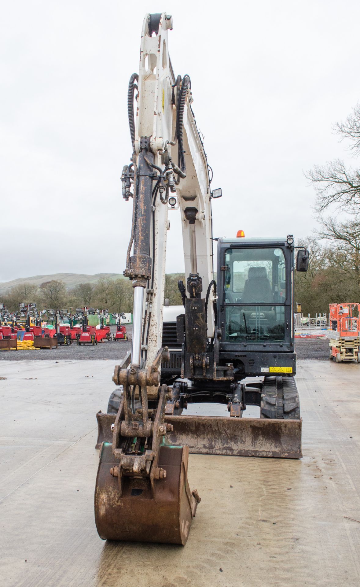 Bobcat E85 8.5 tonne rubber tracked midi excavator Year: 2014 S/N: 11964 Recorded Hours: 3612 blade, - Image 5 of 22