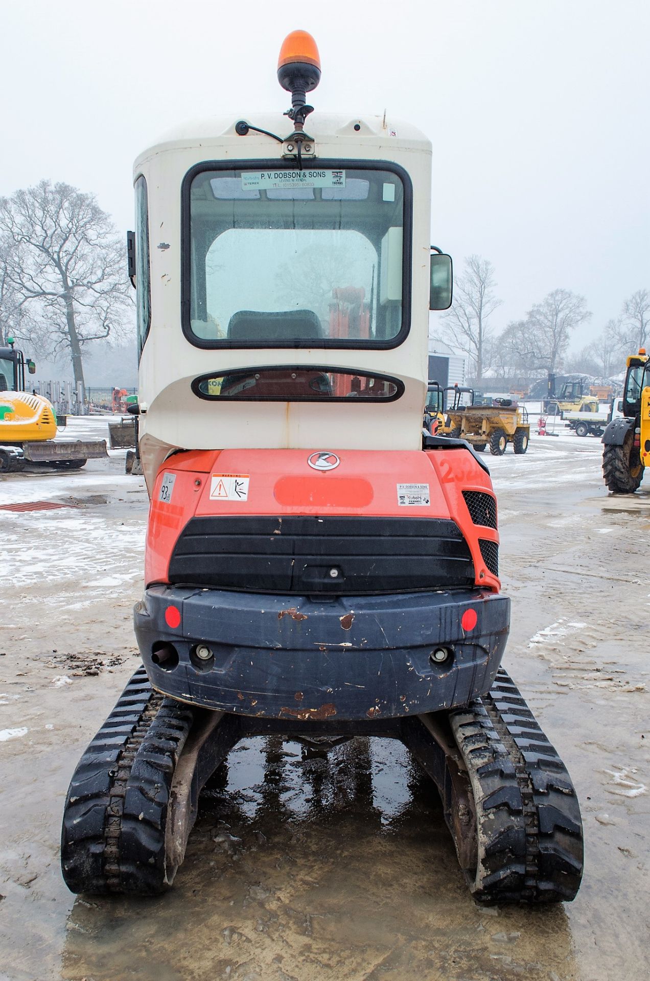 Kubota U25-3 2.5 tonne rubber tracked mini excavator Year: 2011 S/N: 24150 Recorded Hours: 4290 - Image 6 of 21