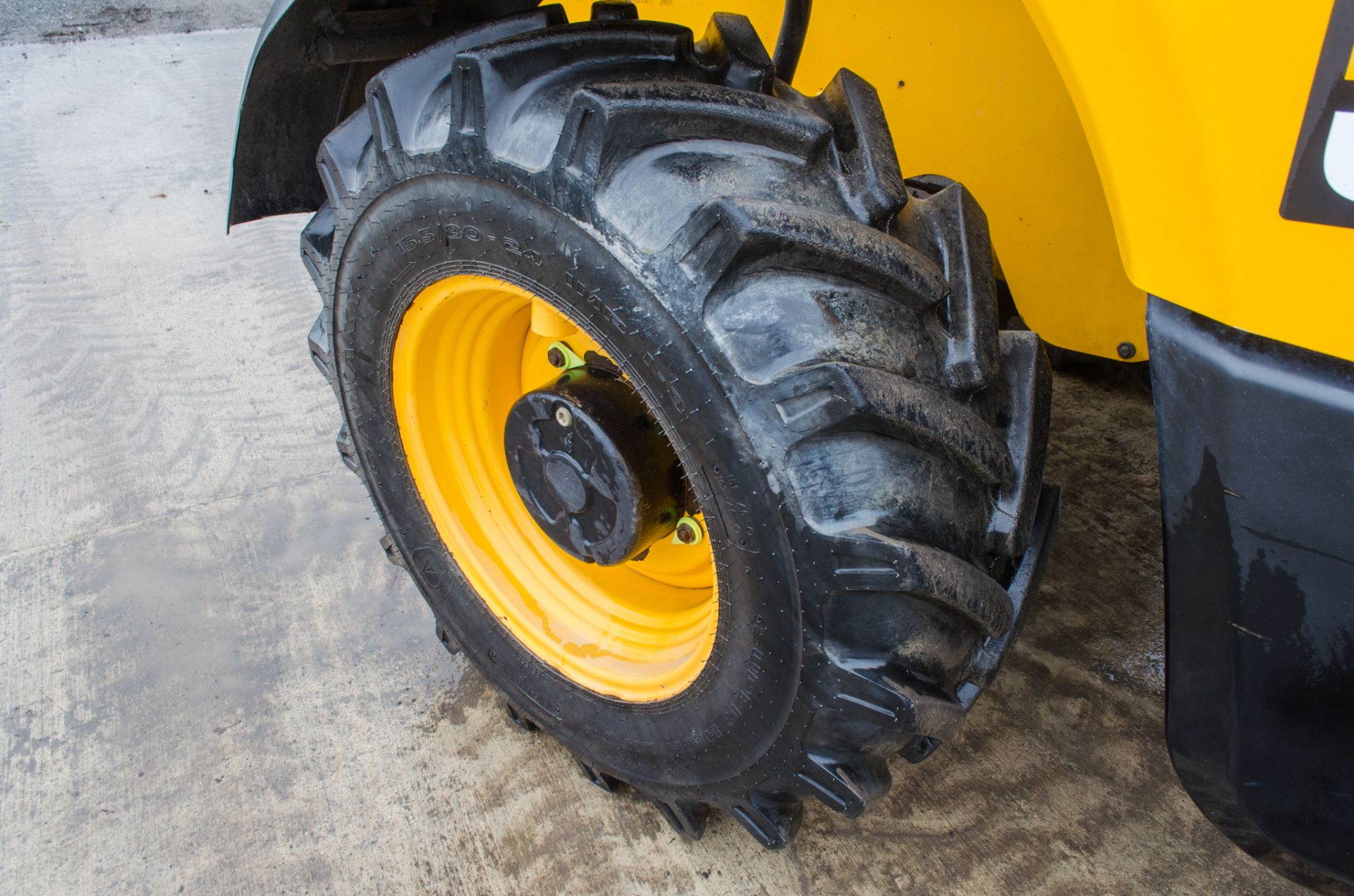 JCB 535-125 Hi-Viz 12.5 metre telescopic handler Year: 2014 S/N: 2341216 Recorded Hours: 3362 c/w - Image 15 of 23