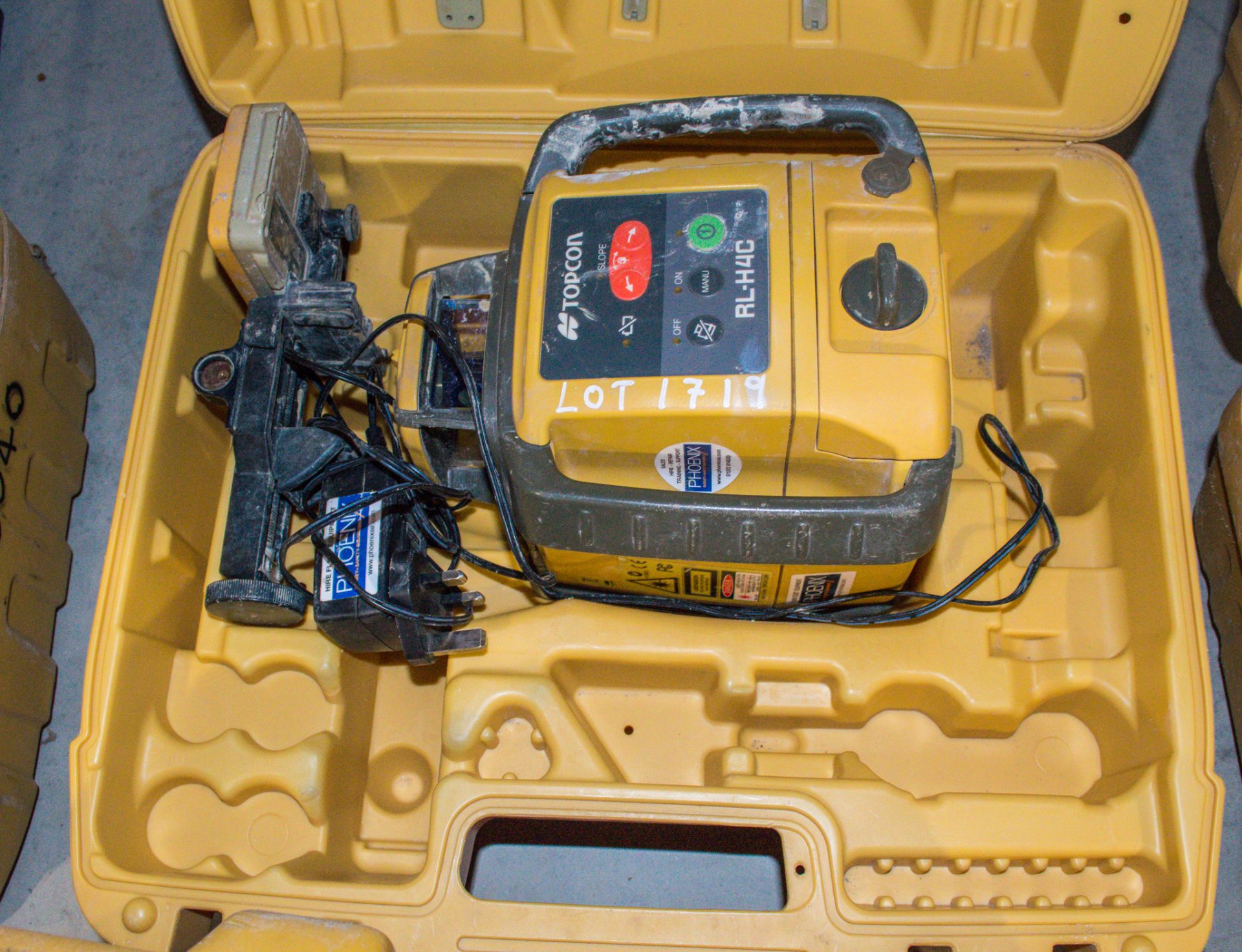 Topcon RL-H4C rotating laser level c/w LS-80L long range receiver, charger and carry case B0227002