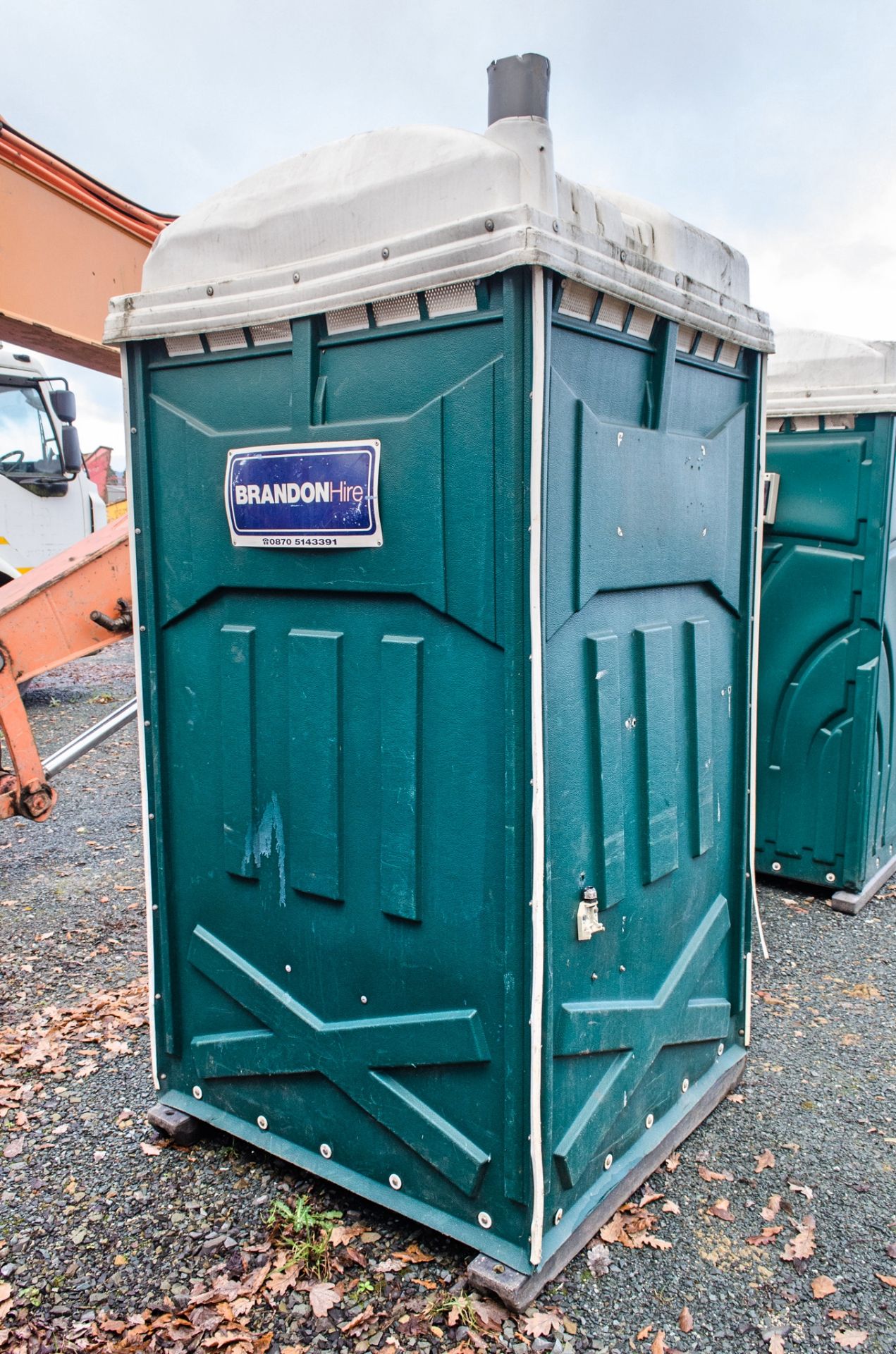 Portable plastic toilet unit 13887006 - Image 2 of 3