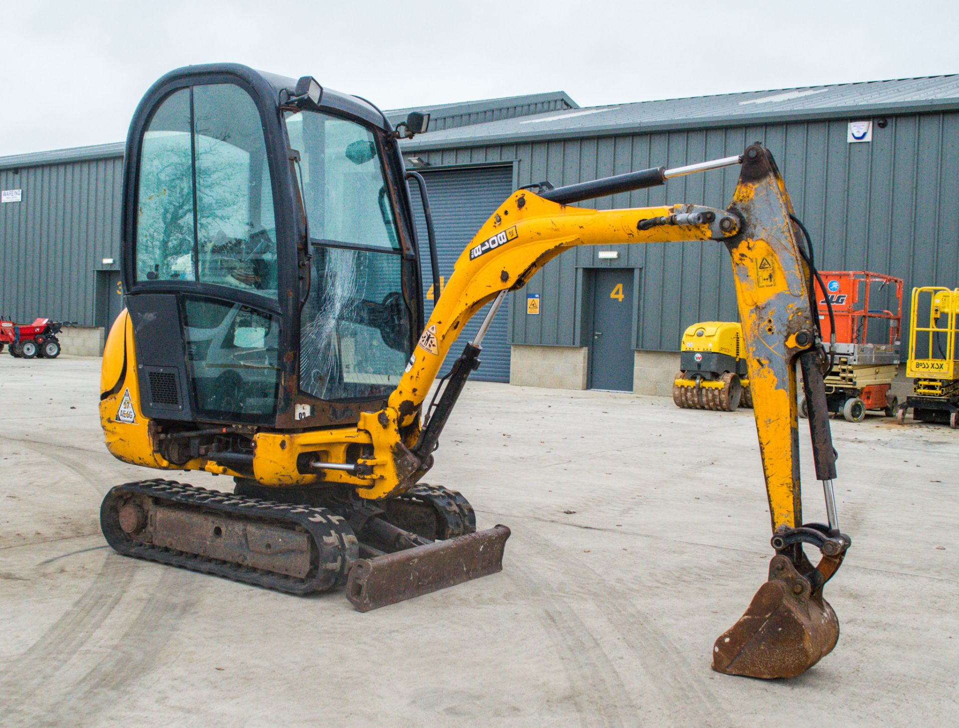 JCB 801.8 CTS 1.8 tonne rubber tracked mini excavator Year: 2011 S/N: 2051643 Recorded hours: 2505 - Image 2 of 23