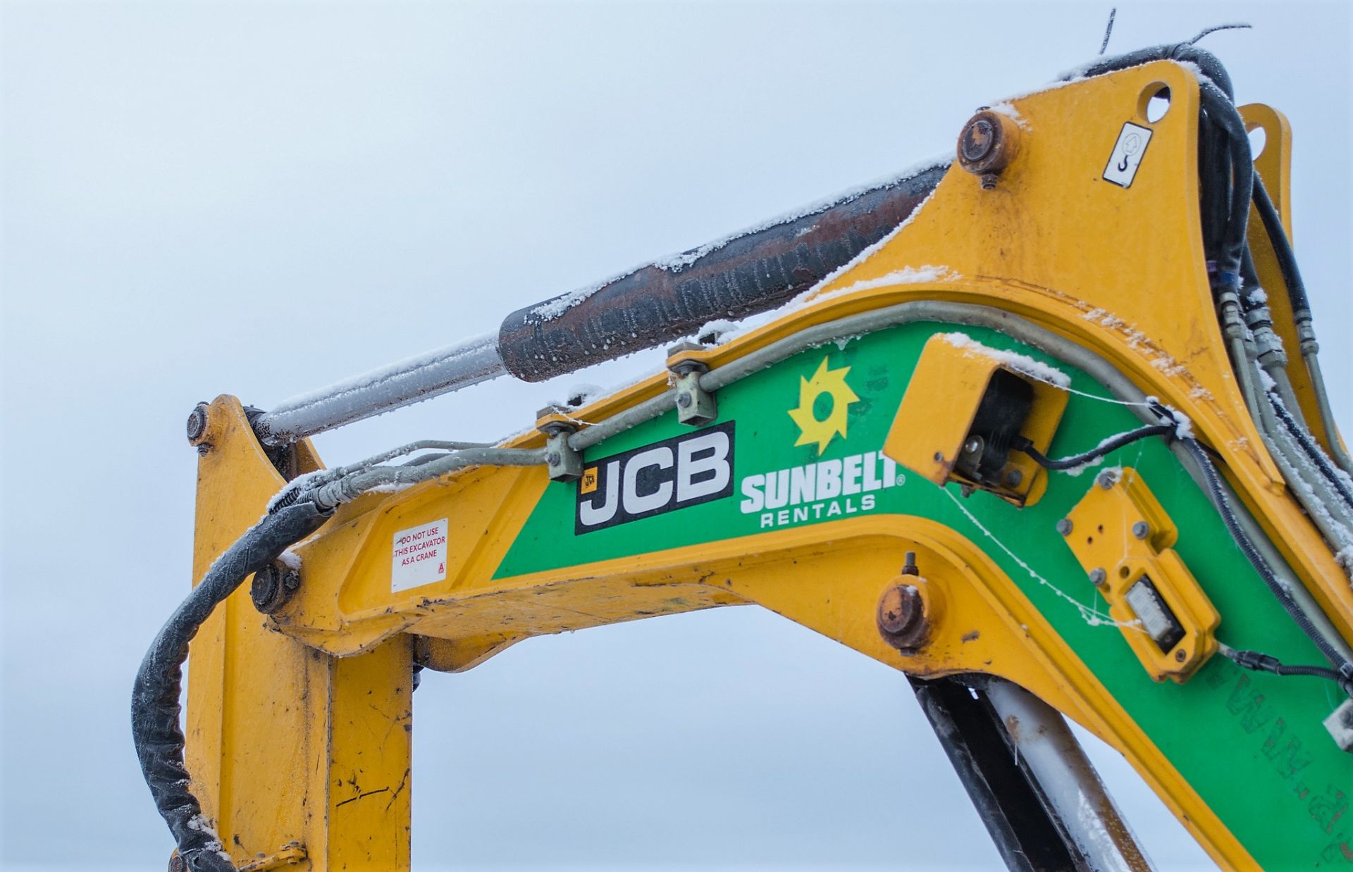 JCB 85Z-1 ECO 8.52 tonne rubber tracked midi excavator Year: 2015 S/N:2249118 Recorded hours: 3374 - Image 12 of 23