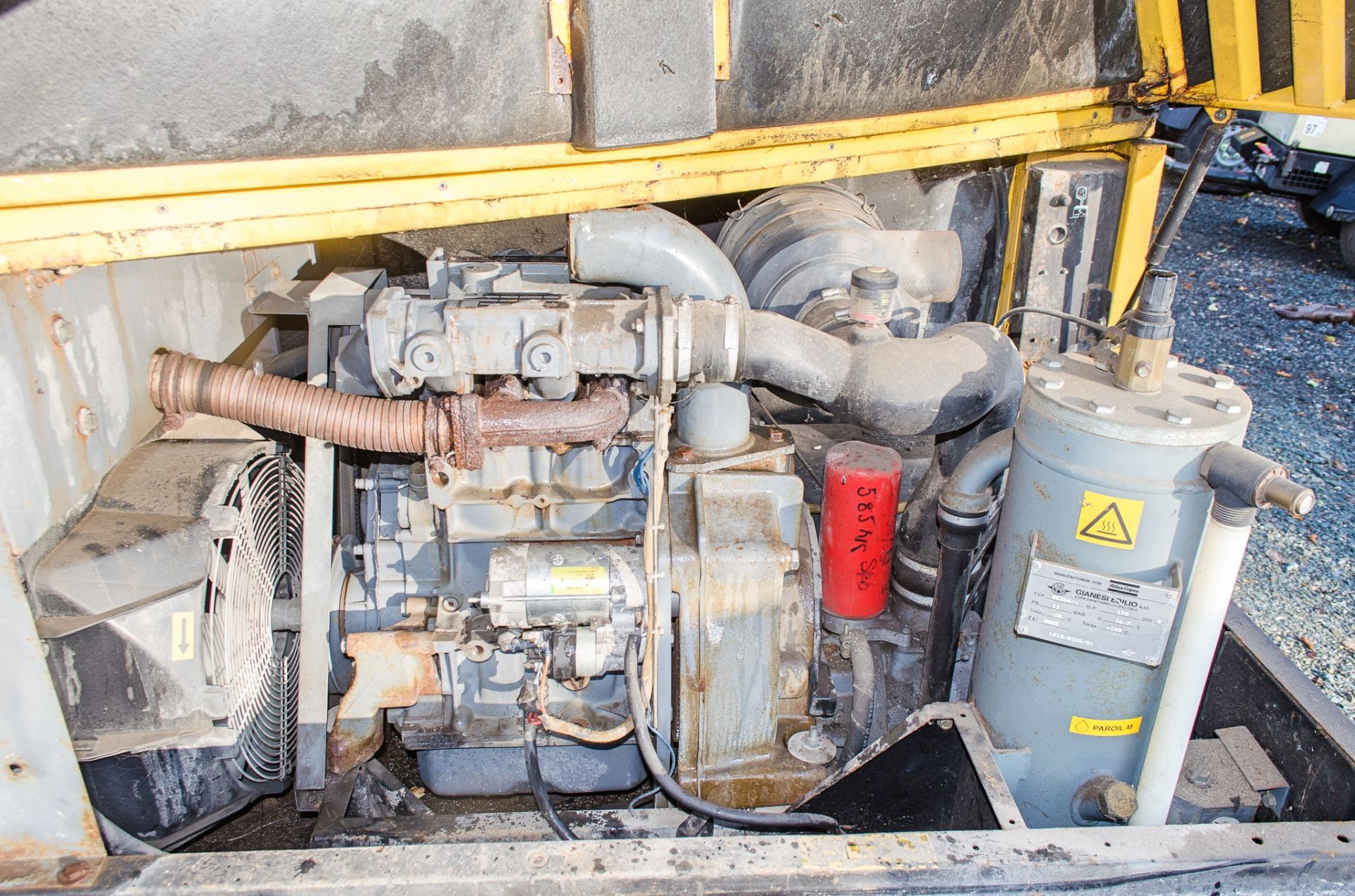 Atlas Copco XAS46 diesel driven air compressor Year: 2002 S/N: 20389413 ** Hitch missing ** - Image 3 of 6