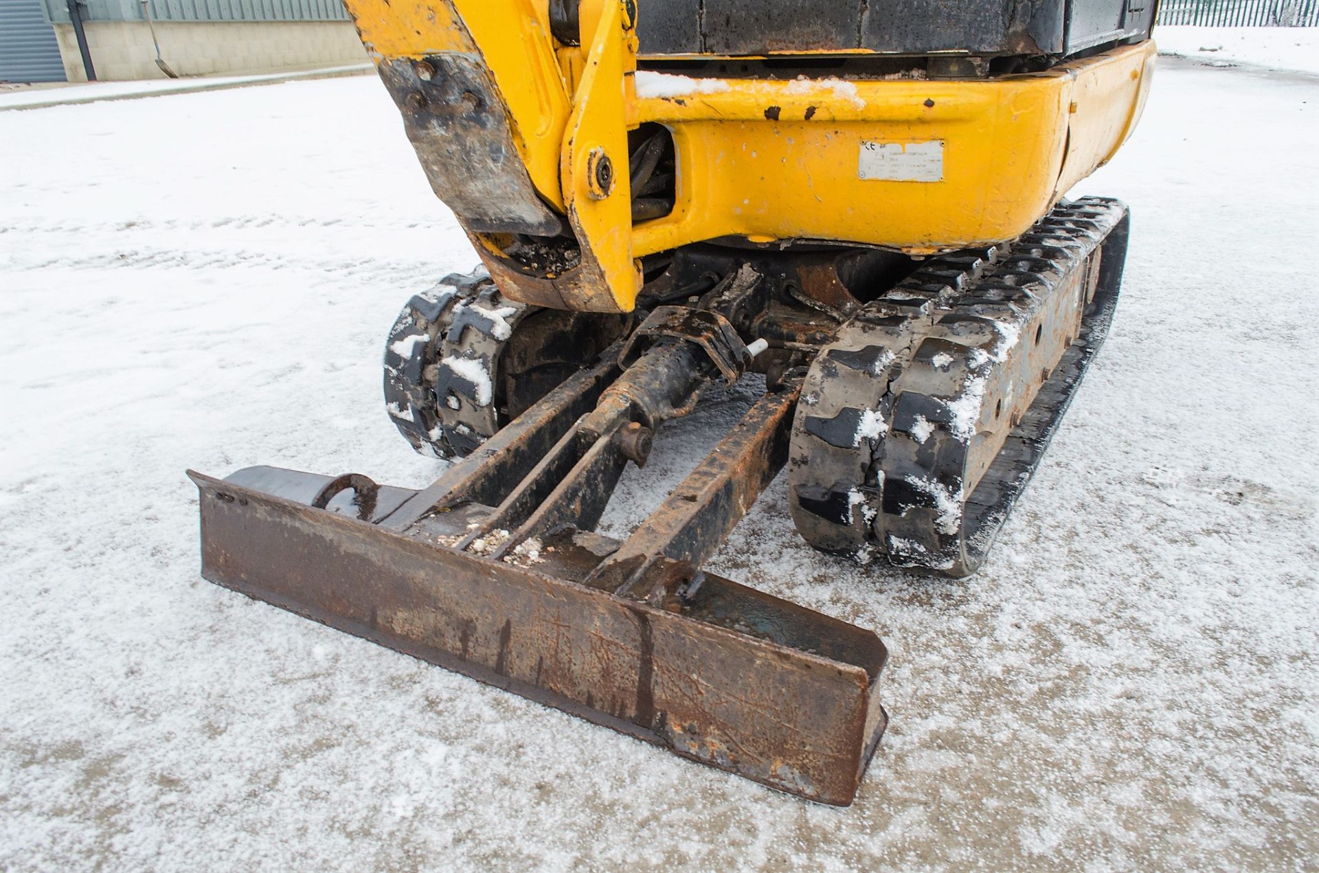 JCB 801.6 1.6 tonne rubber tracked mini excavator Year: 2014 S/N: 2071619 Recorded hours: 2201 - Image 11 of 20