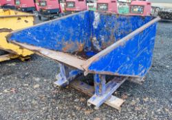 Fork Lift tipping skip