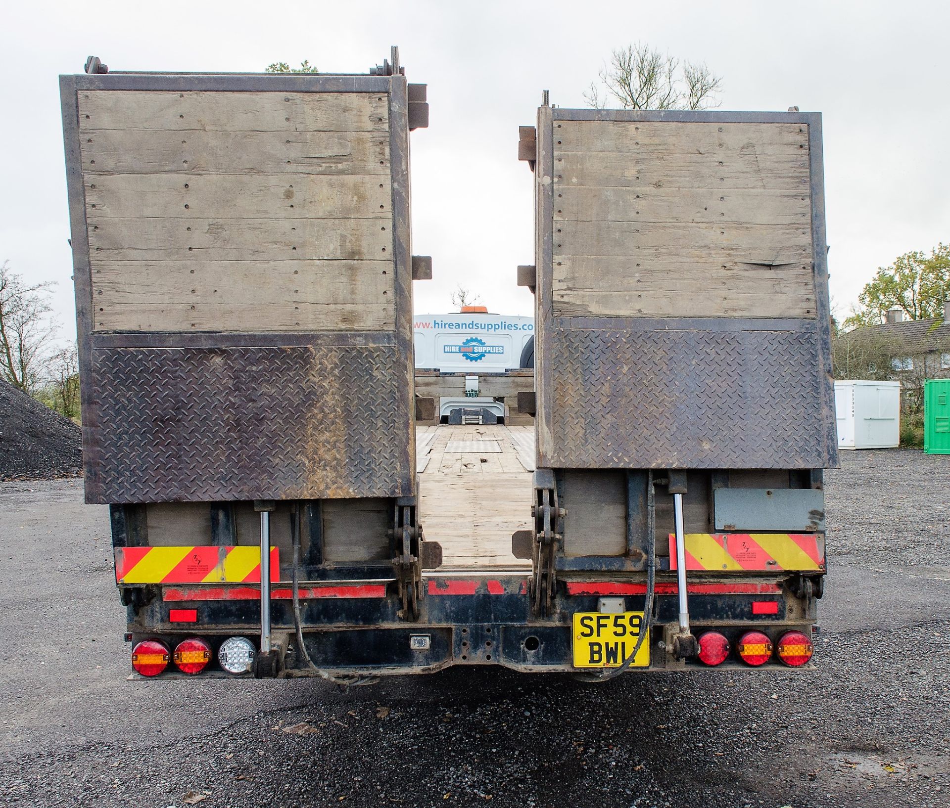 Renault Premium 26 tonne 6x2 beaver tail plant lorry Registration Number: SF59 BWL Date of - Image 6 of 26