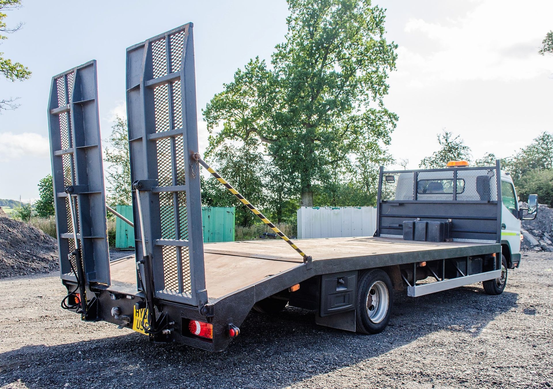 Mitsubishi Fuso Canter TC18 4899cc diesel 7.5 tonne beaver tail plant lorry Bed size 19ft 6in x - Image 3 of 17