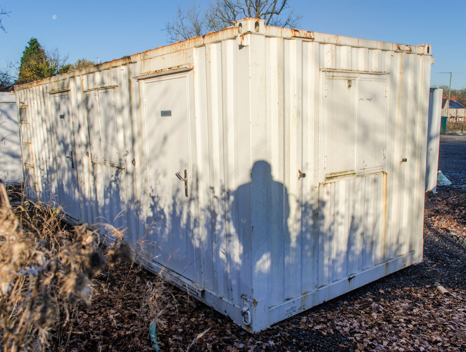 25ft x 9ft steel anti vandal welfare site unit Comprising of: Canteen area, drying room, office, - Image 2 of 12