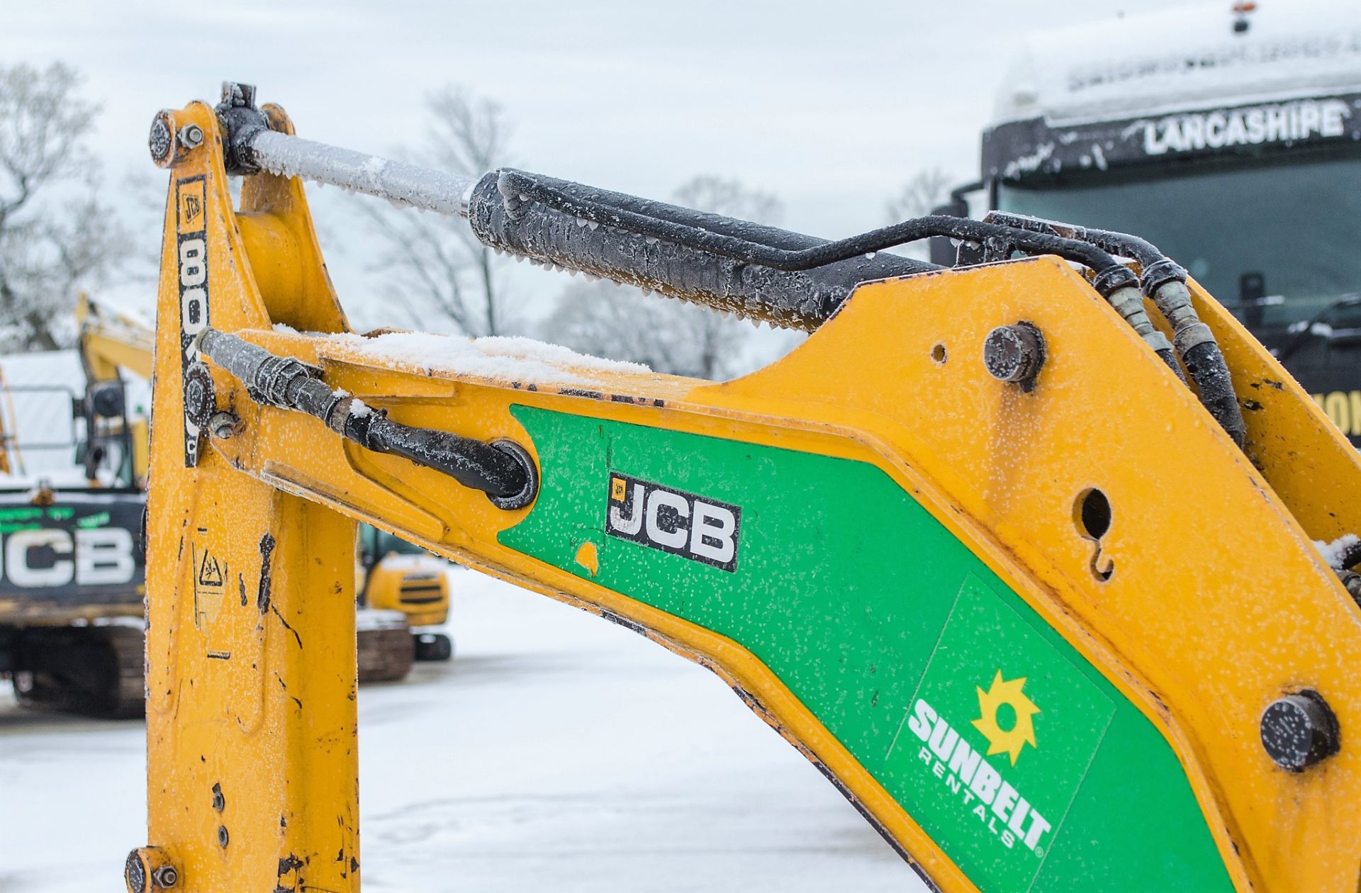 JCB 801.6 1.6 tonne rubber tracked mini excavator Year: 2015 2071810 Recorded hours: 1833 Blade, - Image 12 of 20