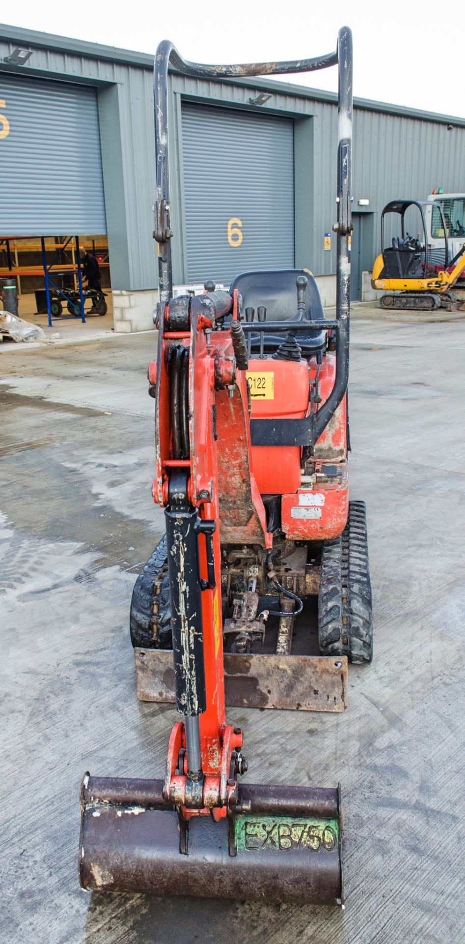 Kubota K008-3 0.75 tonne rubber tracked micro excavator Year: 2014 S/N: 25002 Recorded hours: 2689 - Image 5 of 20