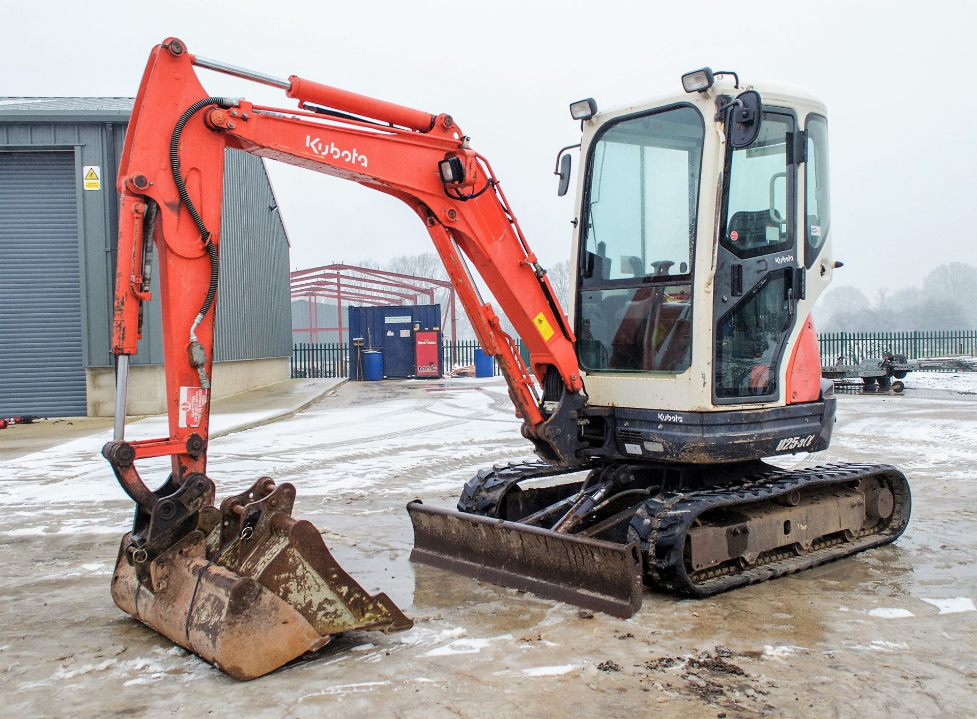 Kubota U25-3 2.5 tonne rubber tracked mini excavator Year: 2011 S/N: 24150 Recorded Hours: 4290