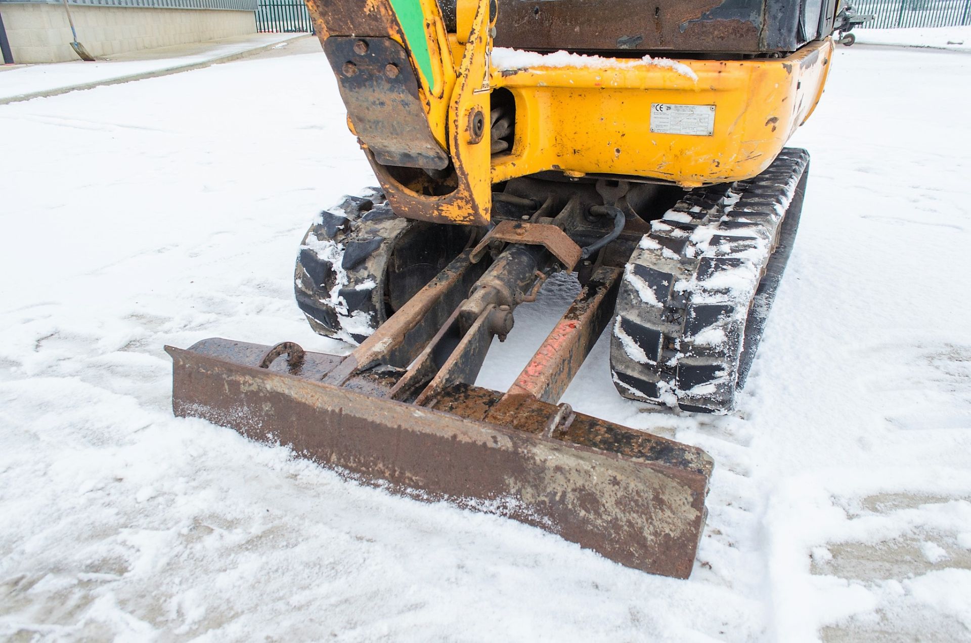 JCB 801.6 1.6 tonne rubber tracked mini excavator Year: 2015 2071810 Recorded hours: 1833 Blade, - Image 11 of 20