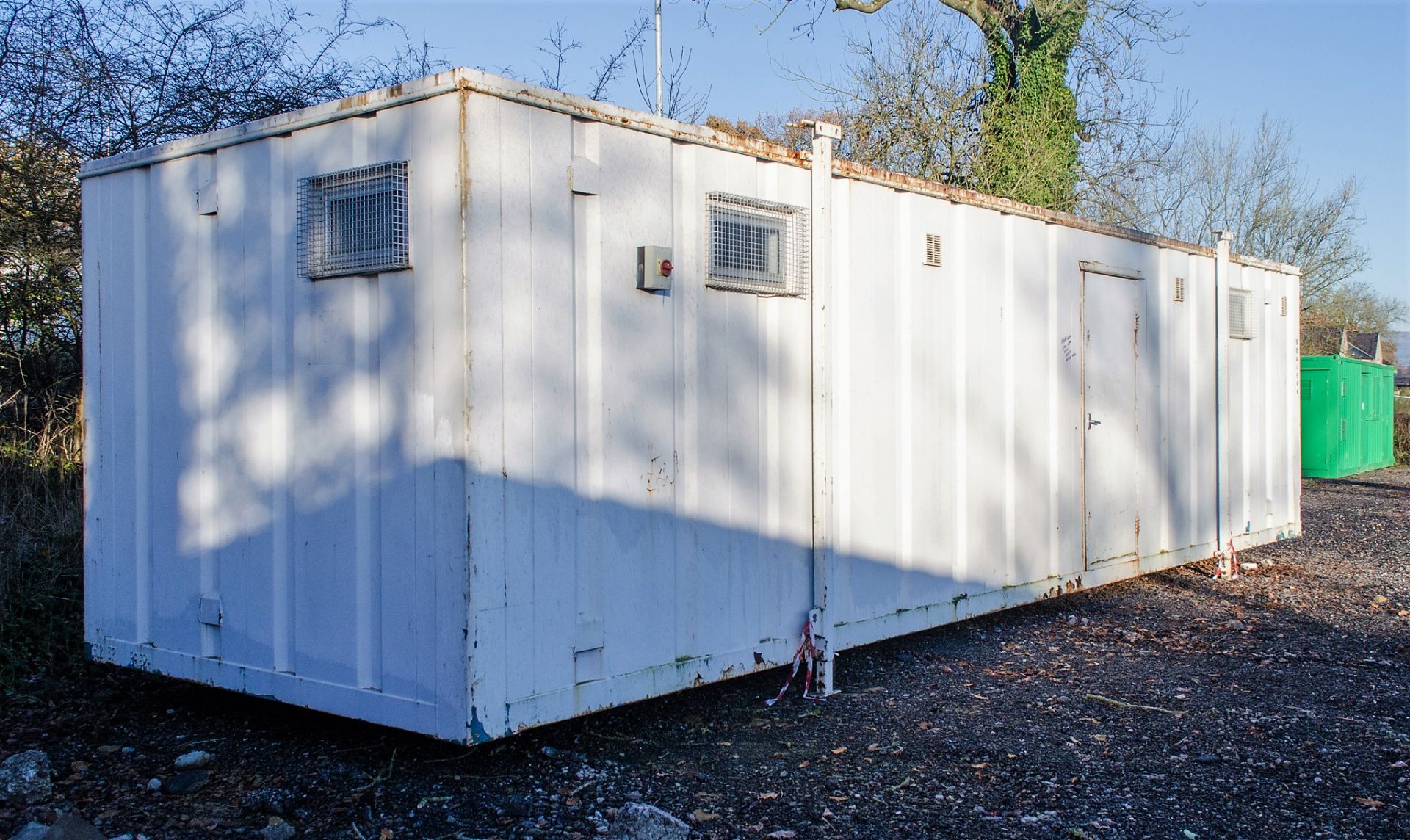 32ft x 9ft steel anti vandal shower site unit Comprising of 8 shower cubicles & changing area c/w