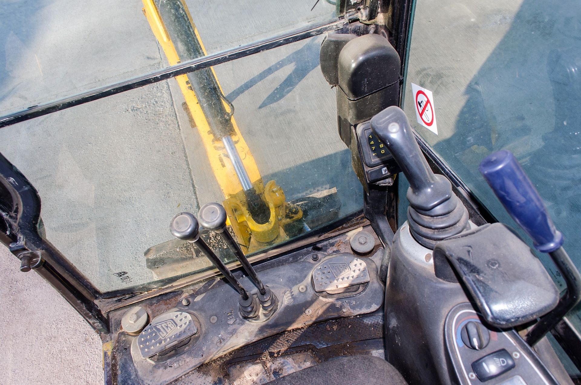 JCB 8016 1.5 tonne rubber tracked mini excavator Year: 2014 S/N: 2071597 Recorded Hours: 2148 - Image 17 of 19