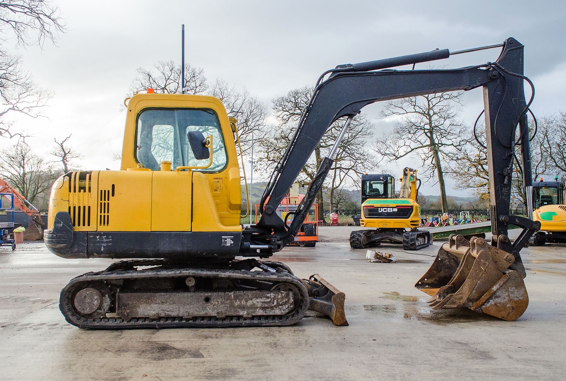 Volvo EC55B 5.5 tonne rubber tracked midi excavator Year: 2007 S/N: 35792 Recorded Hours: 6716 - Image 8 of 21