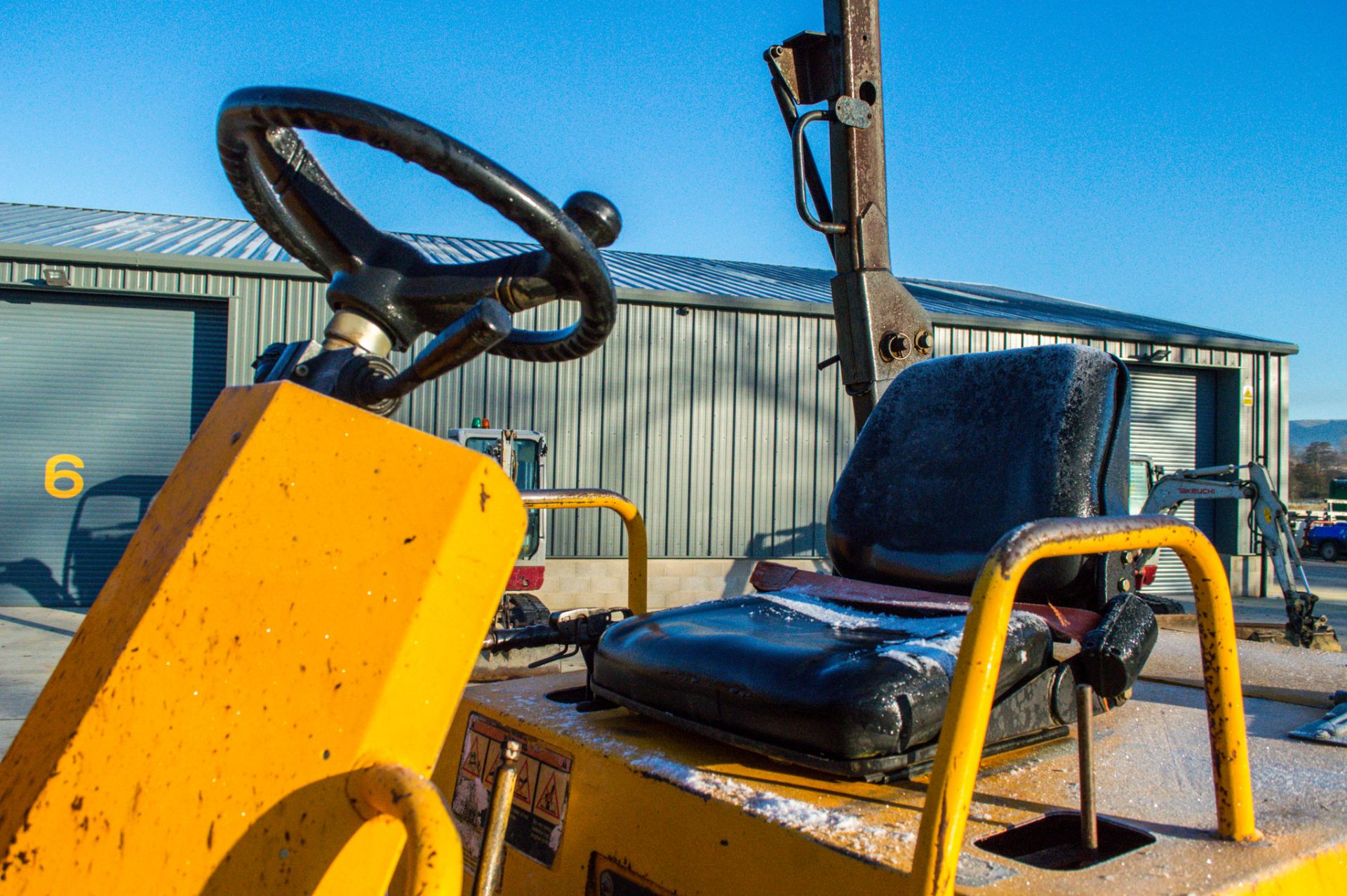 Thwaites 9 tonne straight skip dumper Year: 2007 S/N: B3679 Recorded Hours: 4328 1911 - Image 16 of 17