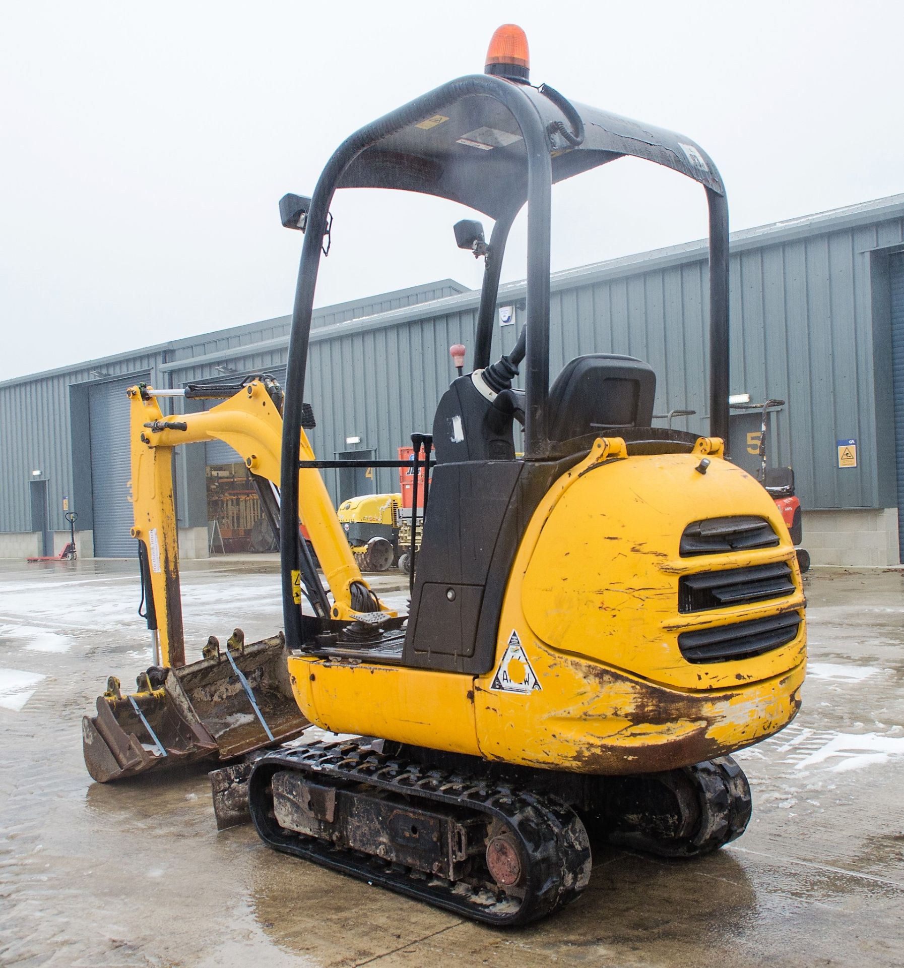 JCB 8014 1.5 tonne rubber tracked mini excavator Year: 2012 S/N: 1627370 Recorded Hours: Not - Image 4 of 20