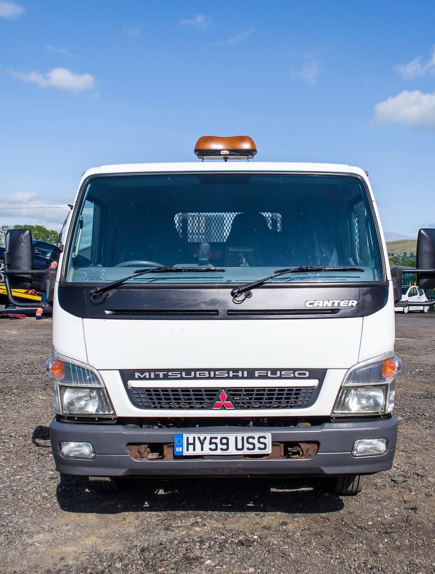 Mitsubishi Fuso Canter TC18 4899cc diesel 7.5 tonne beaver tail plant lorry Bed size 19ft 6in x - Image 5 of 17