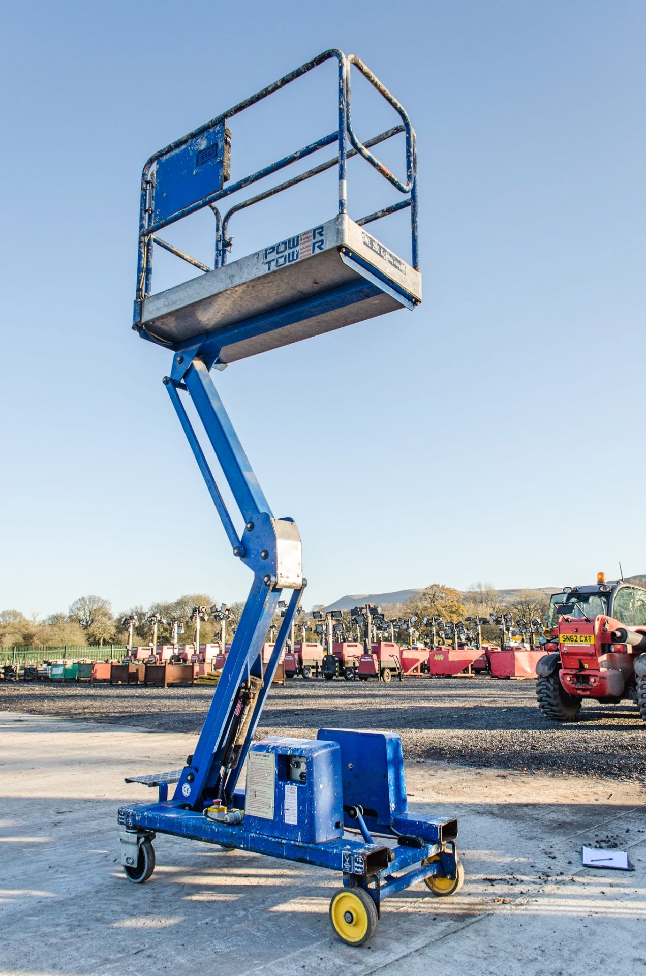 Power Tower battery electric push around scissor lift A667203 - Image 3 of 6