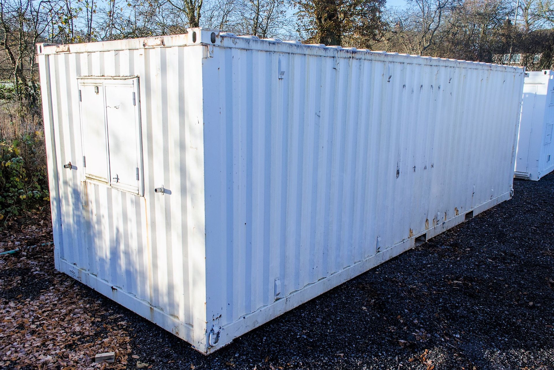 25ft x 9ft steel anti vandal welfare site unit Comprising of: Canteen area, drying room, office, - Image 3 of 12