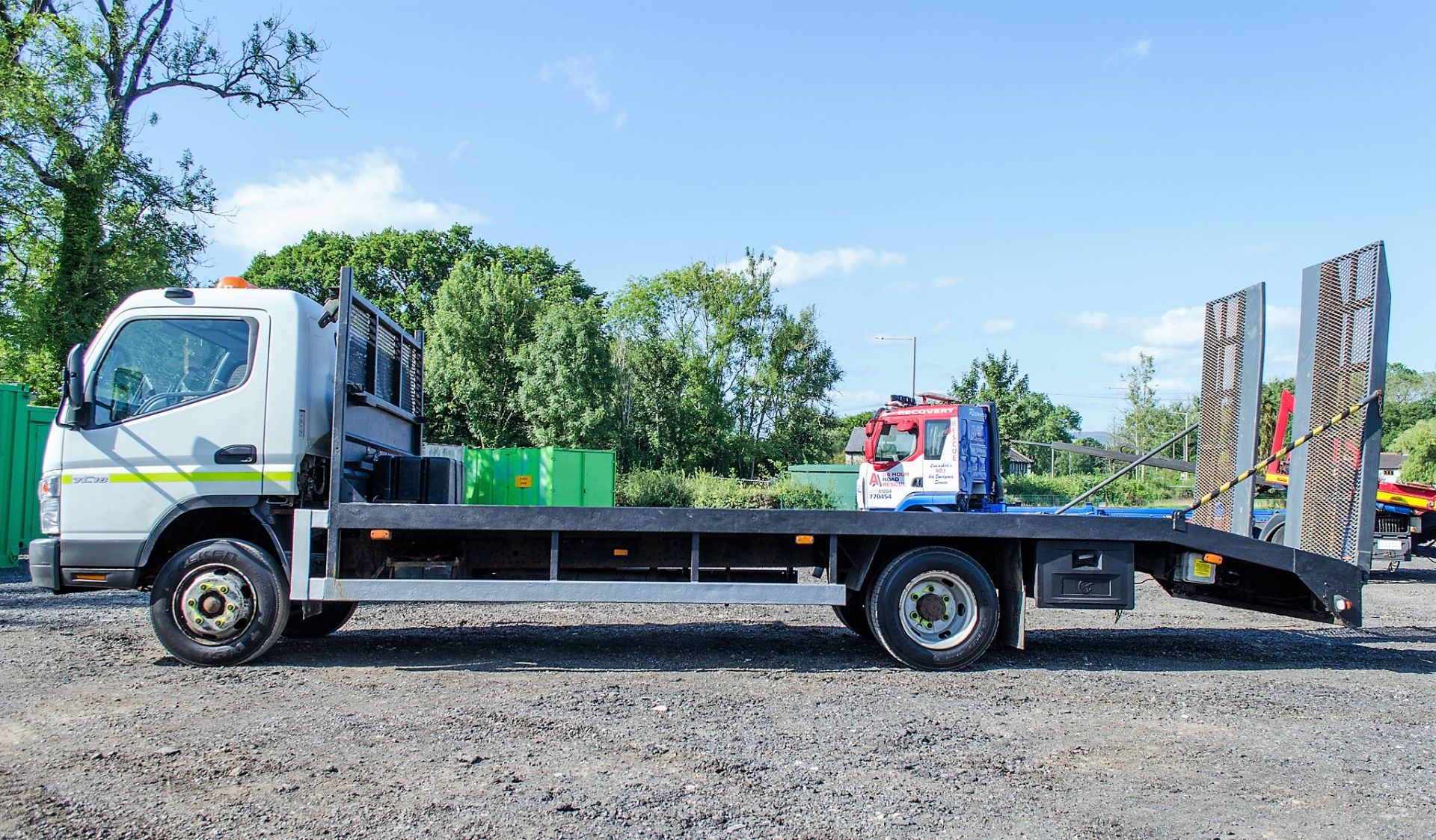 Mitsubishi Fuso Canter TC18 4899cc diesel 7.5 tonne beaver tail plant lorry Bed size 19ft 6in x - Image 9 of 17