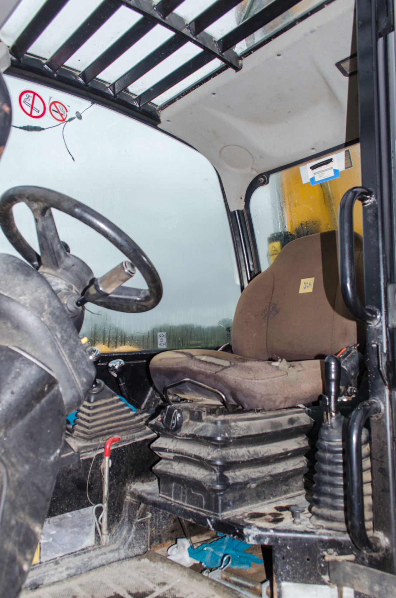 JCB 535-125 Hi-Viz 12.5 metre telescopic handler Year: 2014 S/N: 2341216 Recorded Hours: 3362 c/w - Image 19 of 23