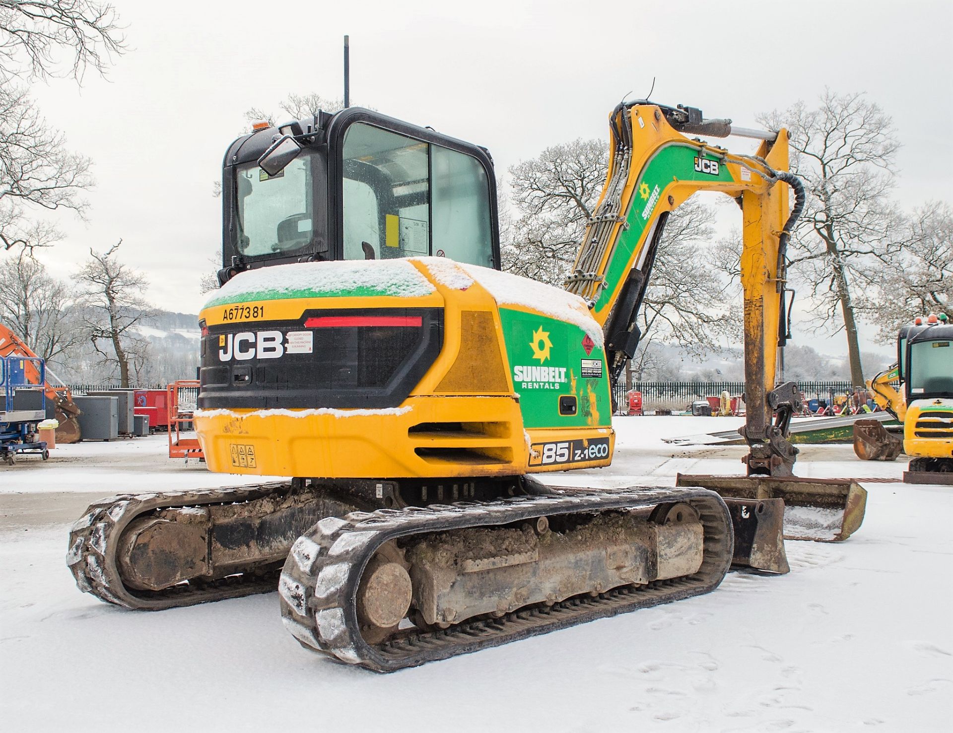 JCB 85Z-1 ECO 8.52 tonne rubber tracked midi excavator Year: 2015 S/N:2249118 Recorded hours: 3374 - Image 3 of 23