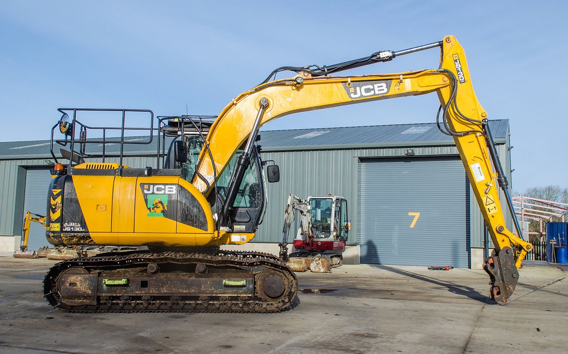 JCB JS130LC 13 tonne steel tracked excavator Year: 2014 - Image 8 of 28