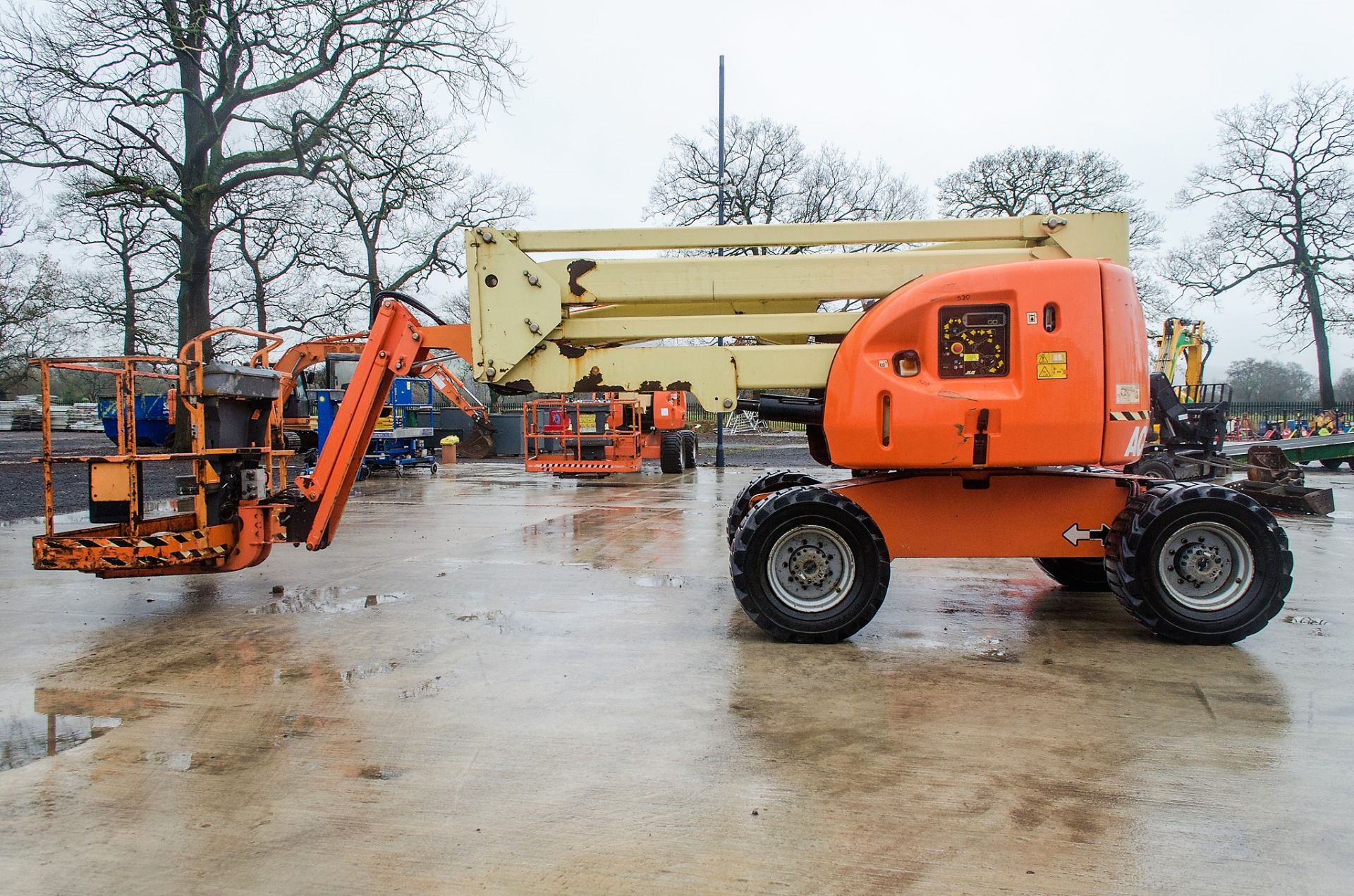 JLG 450AJ Series II 45 foot diesel driven 4wd boom lift Year: 2007 S/N: 130005069 Recorded hours: - Image 7 of 15