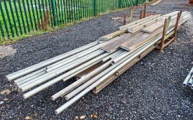 Stillage of various length scaffold poles