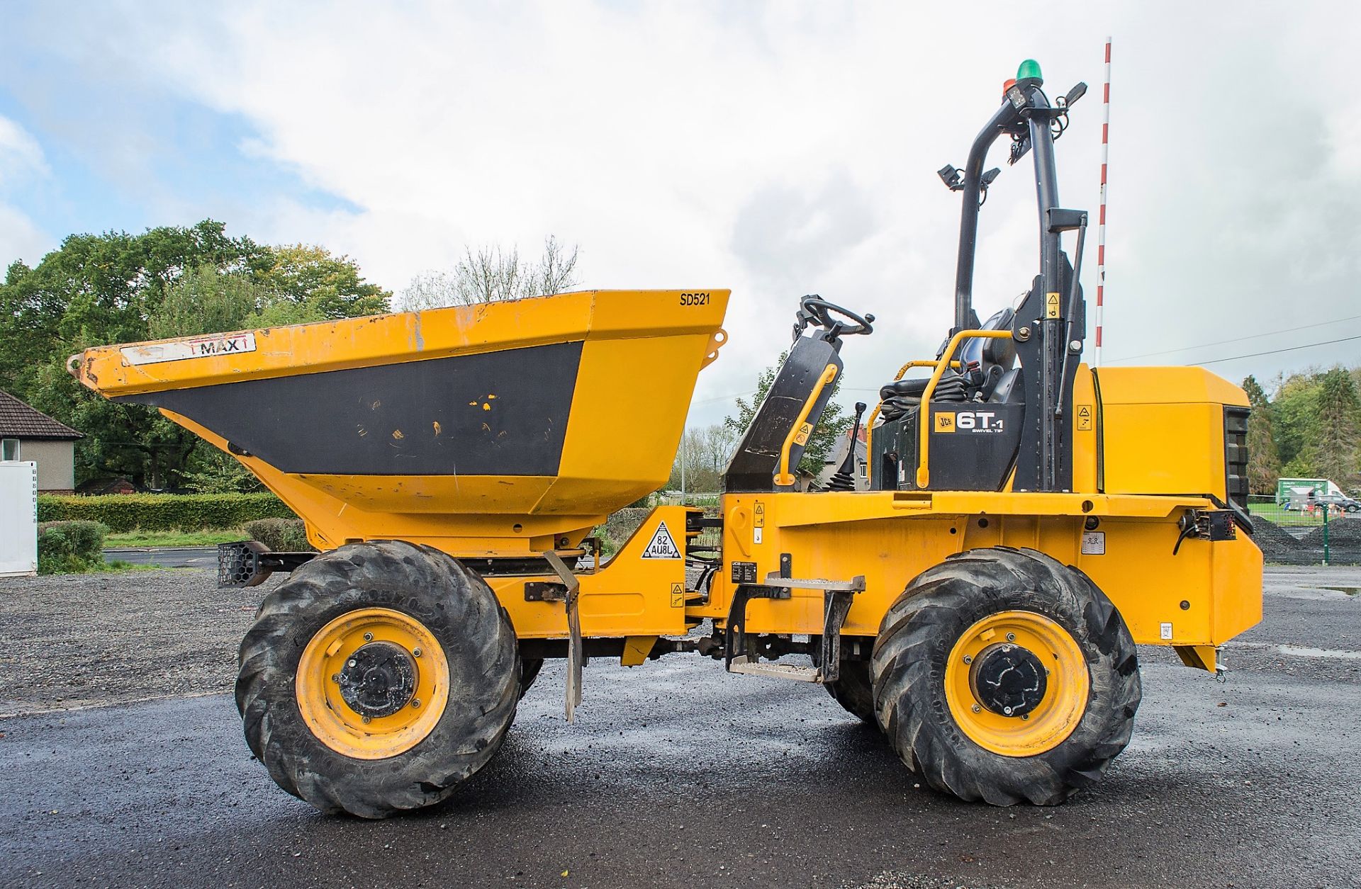 JCB 6T-1 6 tonne swivel skip dumper Year: 2018 S/N: 2561591 Recorded Hours: 1146 c/w camera Reg: - Image 7 of 19