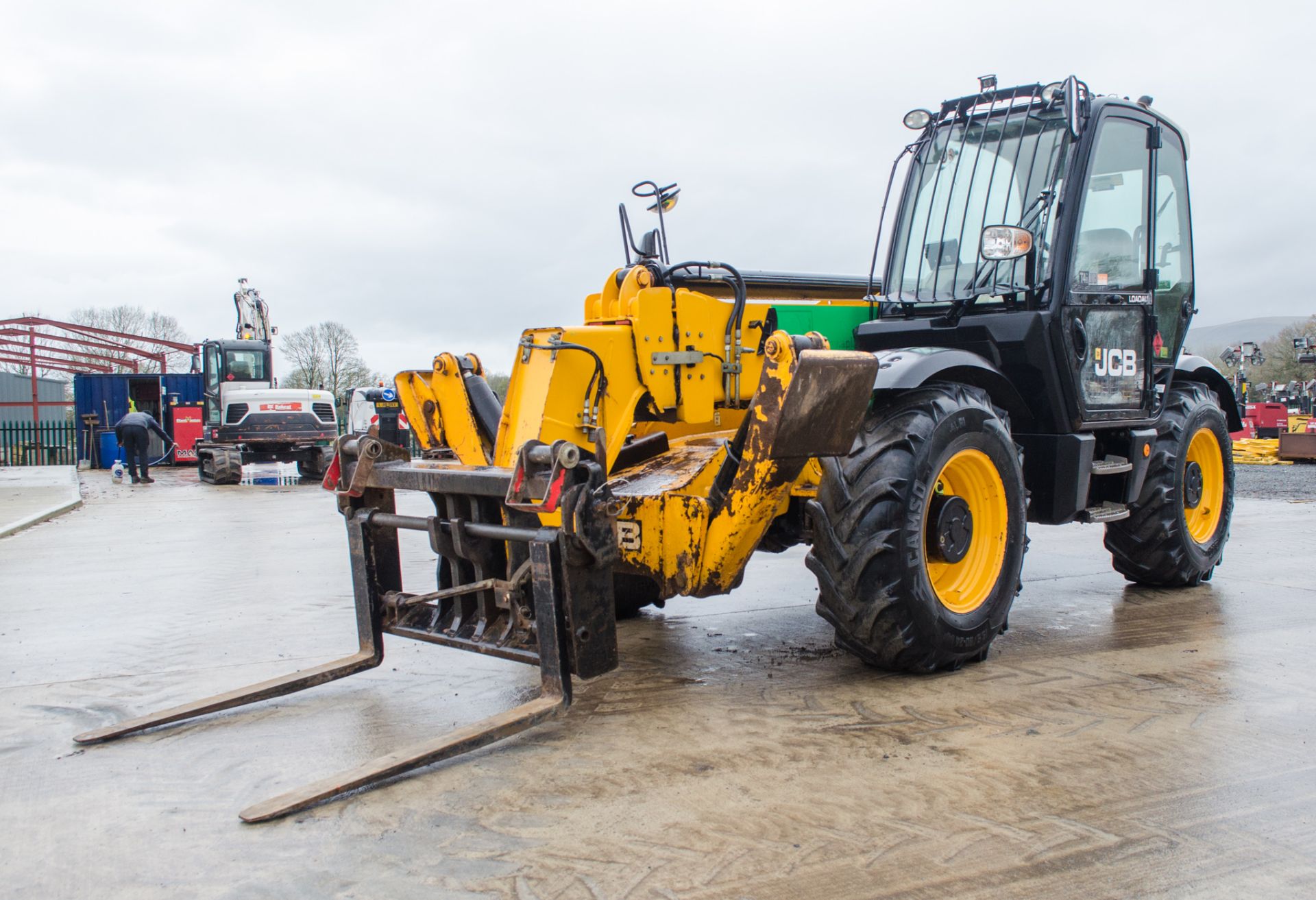 JCB 535-125 Hi-Viz 12.5 metre telescopic handler Year: 2014 S/N: 2341216 Recorded Hours: 3362 c/w