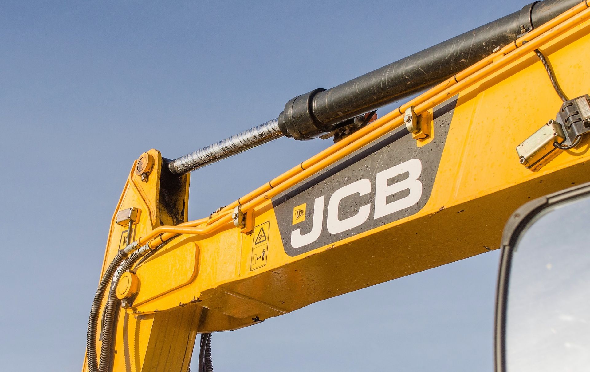 JCB JS130LC 13 tonne steel tracked excavator Year: 2014 - Image 12 of 28