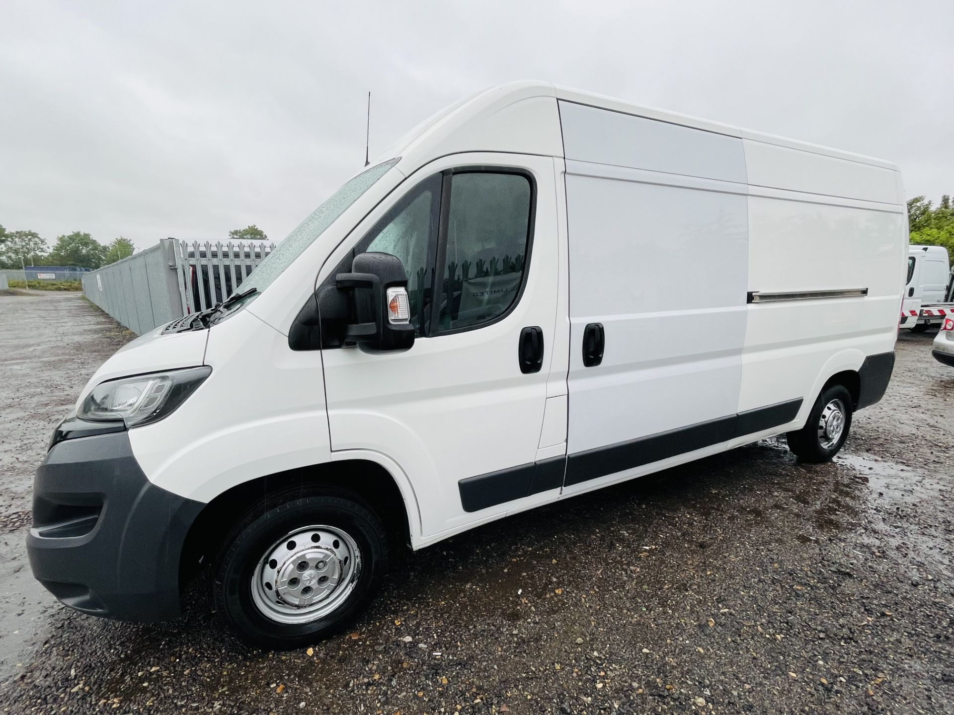 Peugeot Boxer 2.0 Blue Hdi Professional L3 H2 2017 '67 Reg' Air con -Sat Nav -Euro 6 -ULEZ Compliant - Image 4 of 18