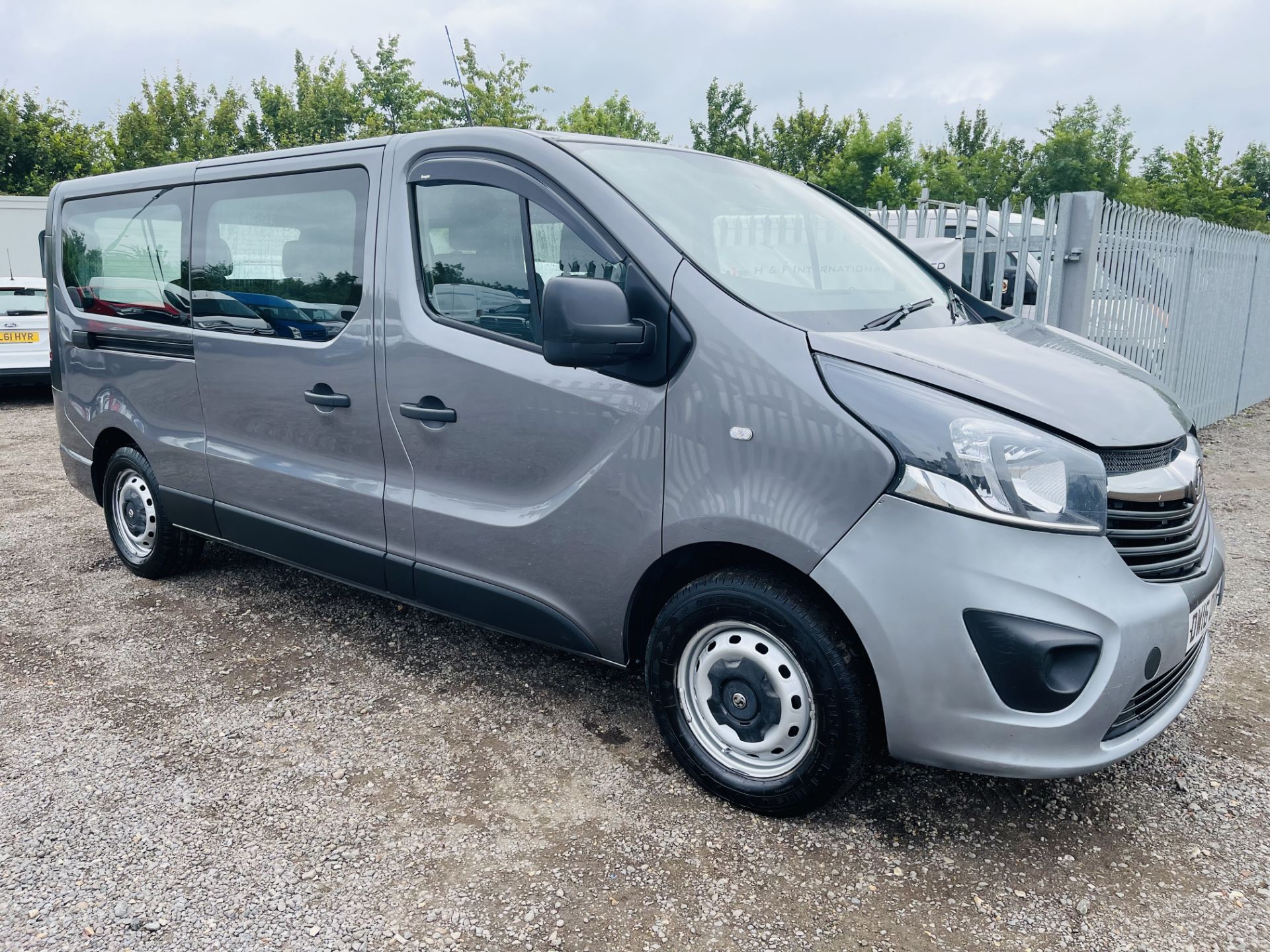 Vauxhall Vivaro 1.6 Cdti Combi S/S L3 H1 2016 '16 Reg' 9 Seats - Air con - Elec Pack - - Image 14 of 20