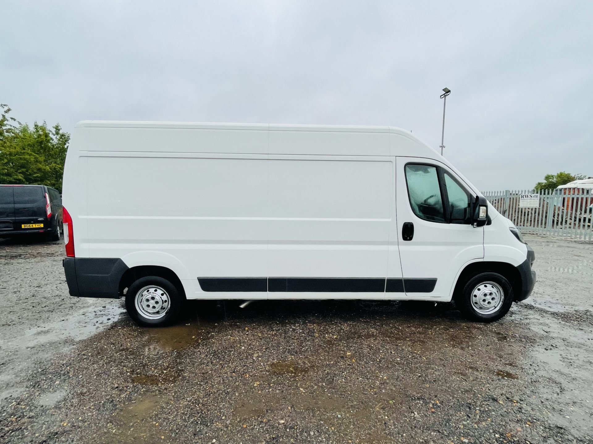 Peugeot Boxer 2.0 Blue Hdi Professional L3 H2 2017 '67 Reg' Air con -Sat Nav -Euro 6 -ULEZ Compliant - Image 13 of 18