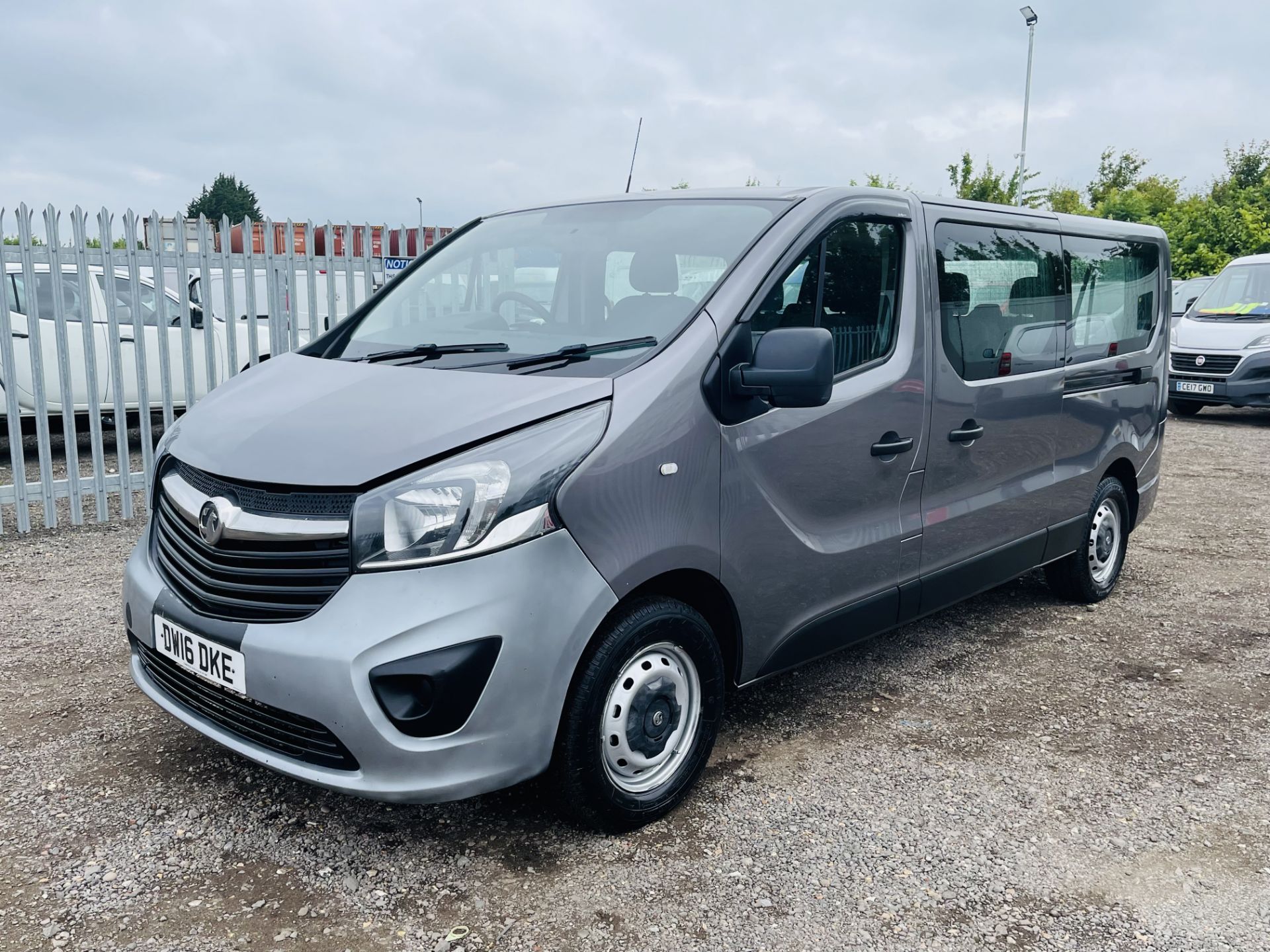 Vauxhall Vivaro 1.6 Cdti Combi S/S L3 H1 2016 '16 Reg' 9 Seats - Air con - Elec Pack - - Image 3 of 20