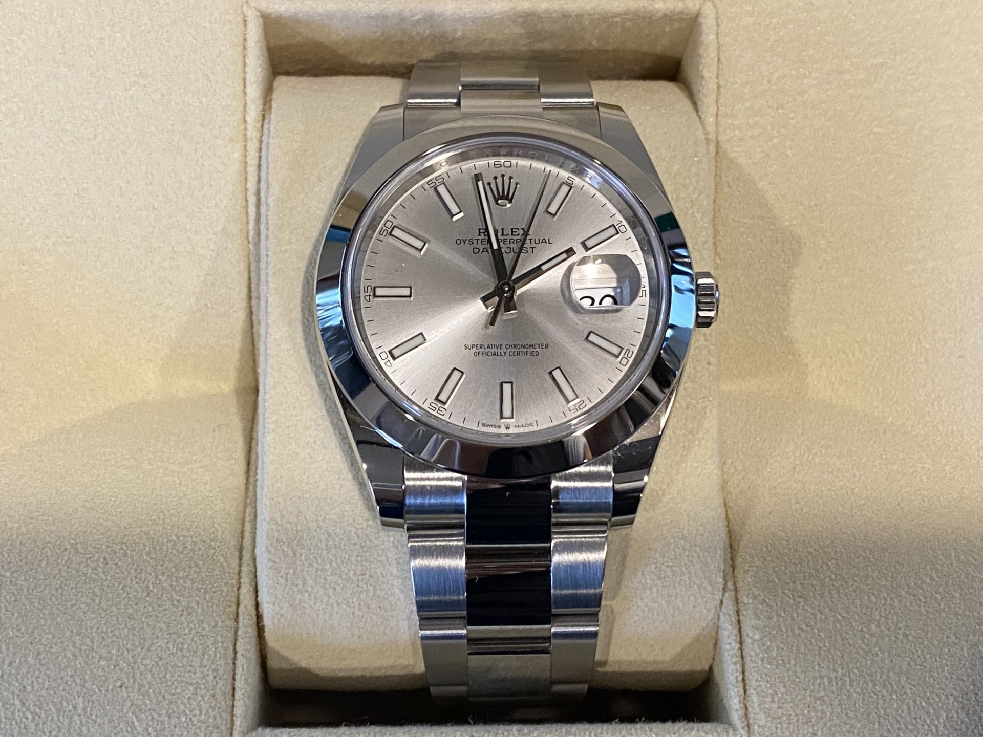 **ON SALE**Rolex Oyster Perpetual Date-Just 41mm ** 2020 ** UnWorn ** Silver Dial - Oyster Steel - - Image 9 of 14