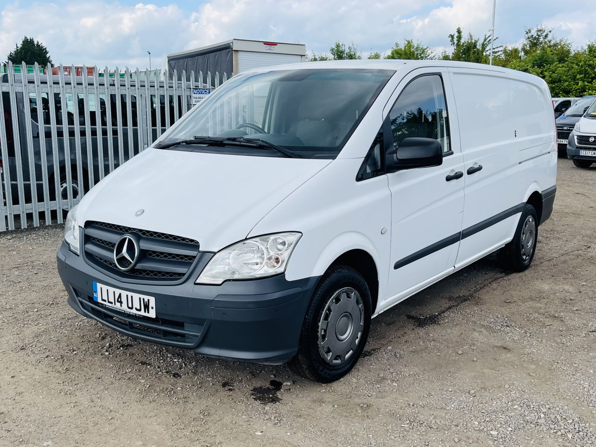** ON SALE ** Mercedes-Benz Vito 2.1 113 CDI Long Low Roof - 2014 '14 Reg' - Cruise Control - - Image 3 of 17