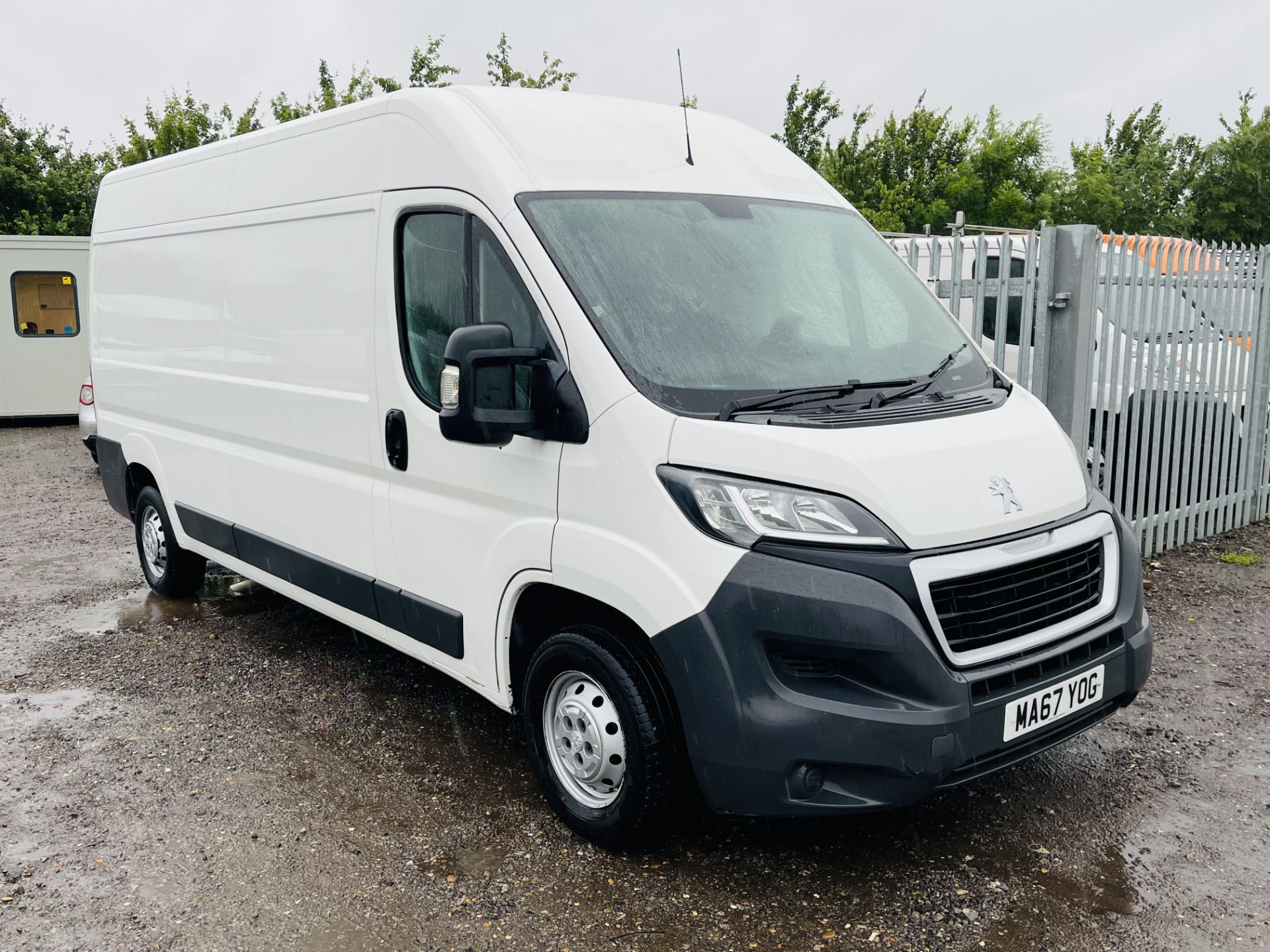 Peugeot Boxer 2.0 Blue Hdi Professional L3 H2 2017 '67 Reg' Air con -Sat Nav -Euro 6 -ULEZ Compliant