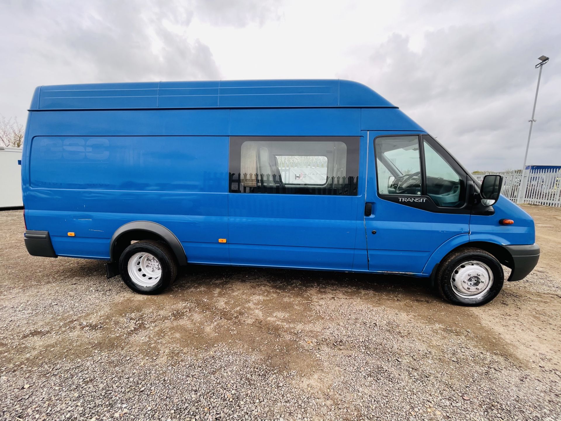 Ford Transit 2.2 TDCI T460 155 RWD 2013 Crew-van '63 Reg' L4 H3 - Twin Rear Axle - Image 13 of 17