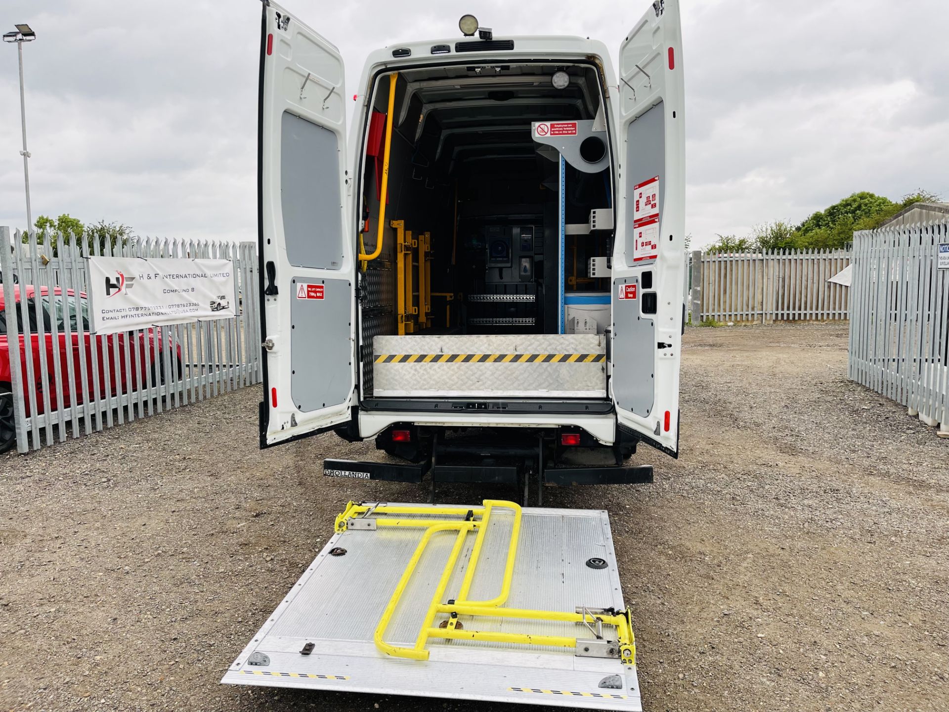 Iveco Daily 70C17 3.0 HPI L4 H3 2014 '64 Reg' Tail-Lift **Euro 6 ** Twin Rear Axle ** Rare** - Image 12 of 21