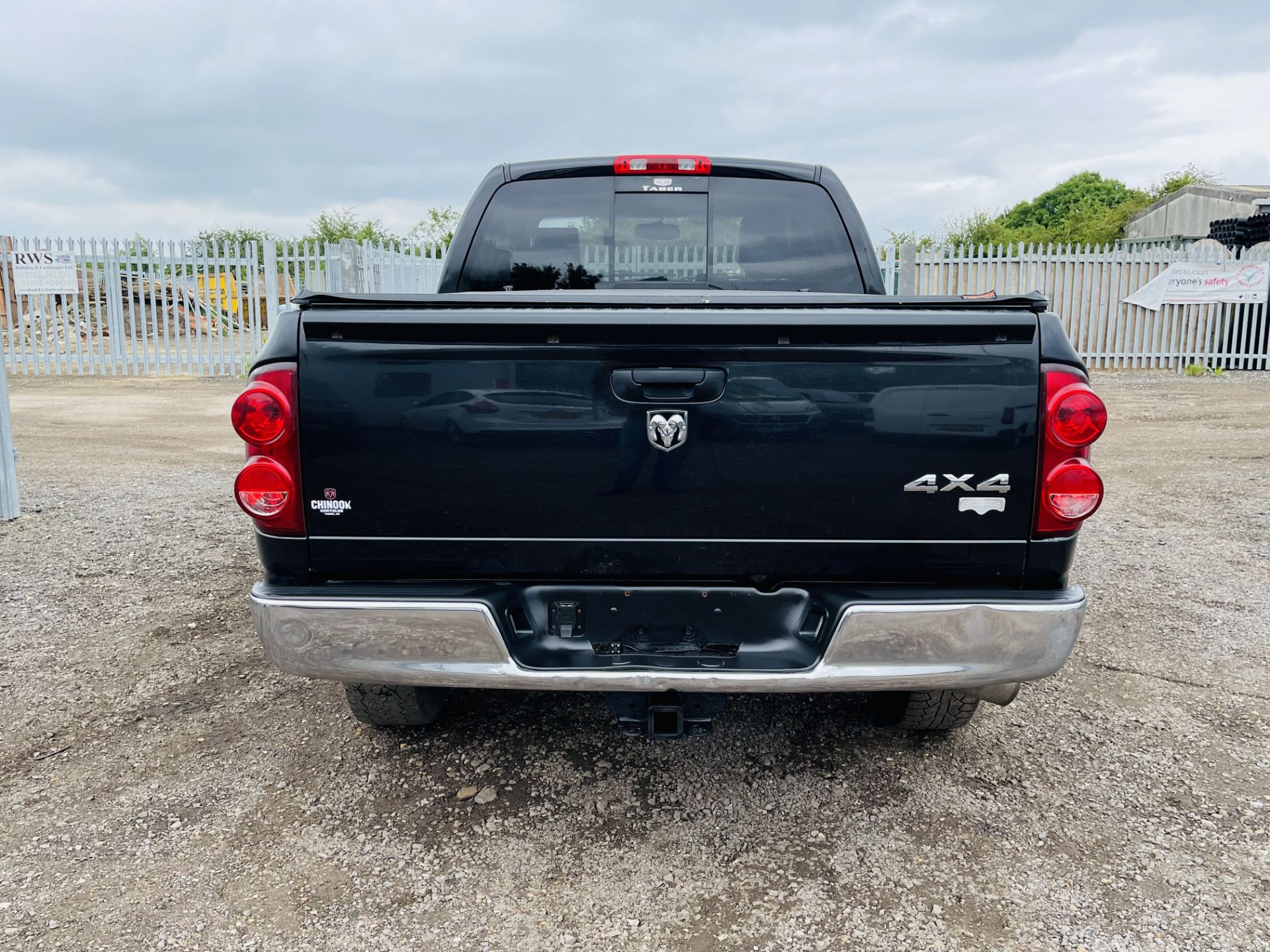 ** ON SALE **Dodge Ram 1500 5.7L Hemi V8 4X4 Quad-Cab *Laramie Spec* Fresh Import * - Air con - - Image 13 of 28