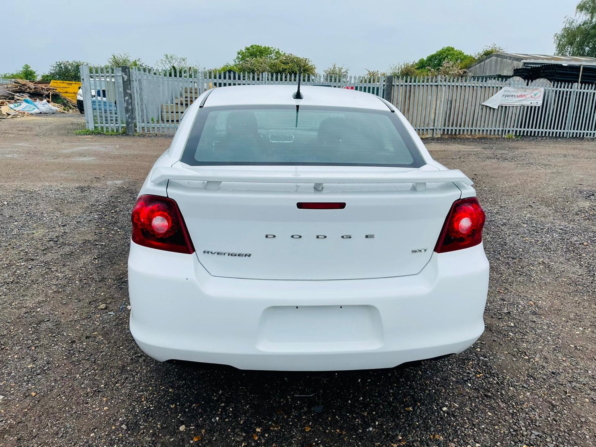 Dodge Avenger 2.4L SXT Sedan 2013 '2013 Year' **Fresh Import** NO VAT SAVE 20% - Image 6 of 18