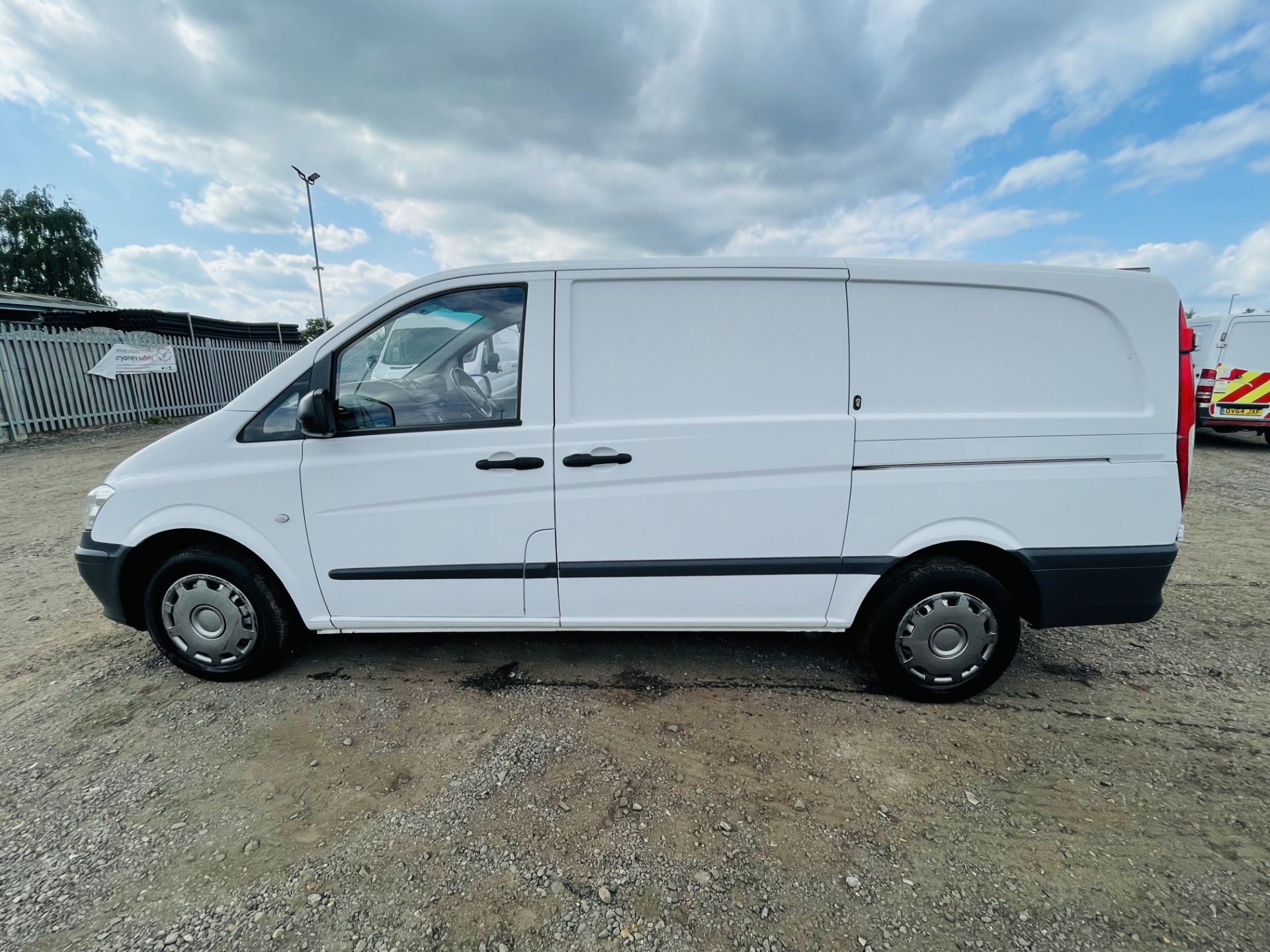** ON SALE ** Mercedes-Benz Vito 2.1 113 CDI Long Low Roof - 2014 '14 Reg' - Cruise Control - - Image 5 of 17