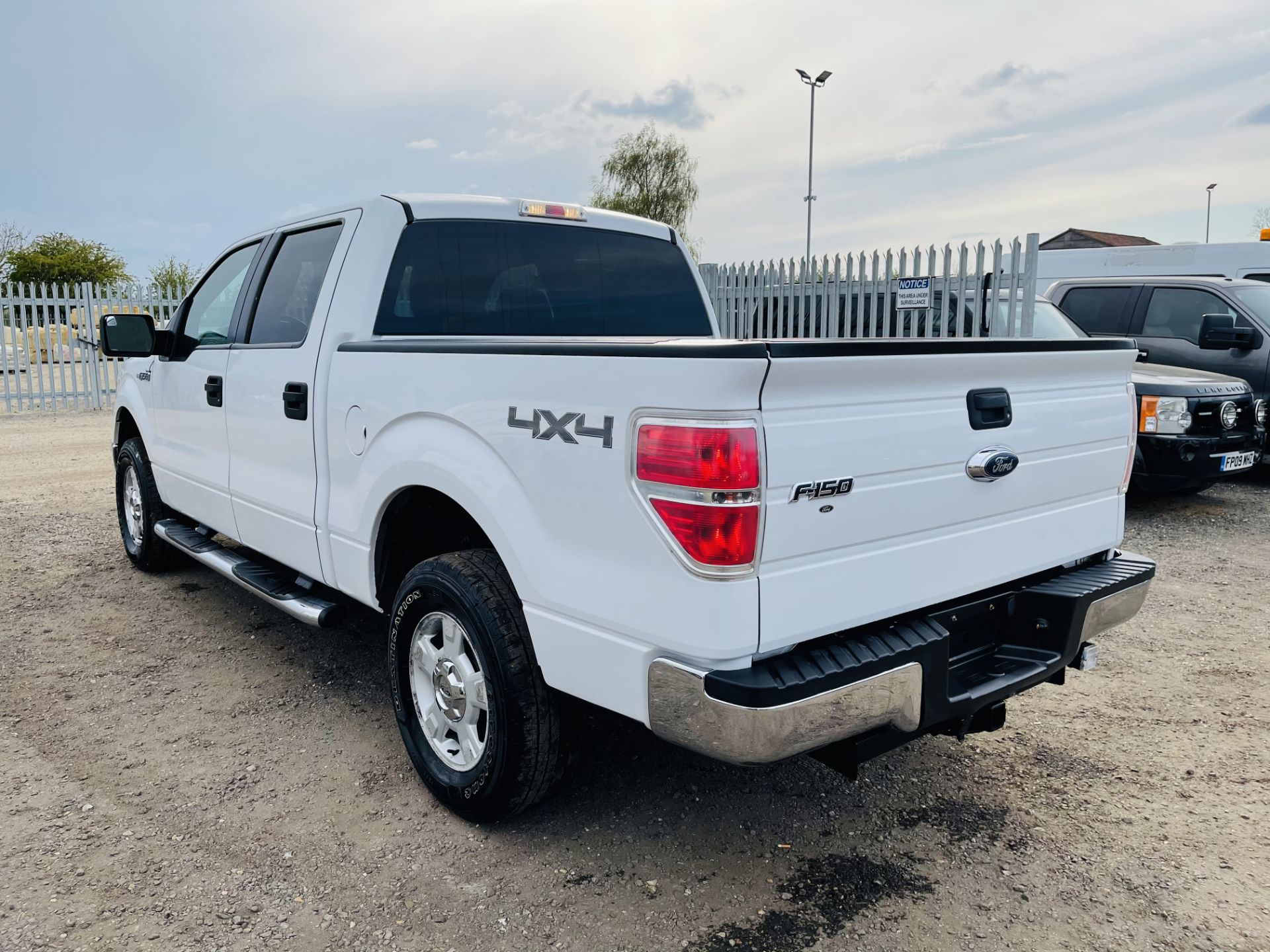 Ford F-150 XLT 4.6L V8 Super-crew 4WD 2010 ' 2010 Year' 6 Seats - Air con - NO VAT SAVE 20% - Image 12 of 24